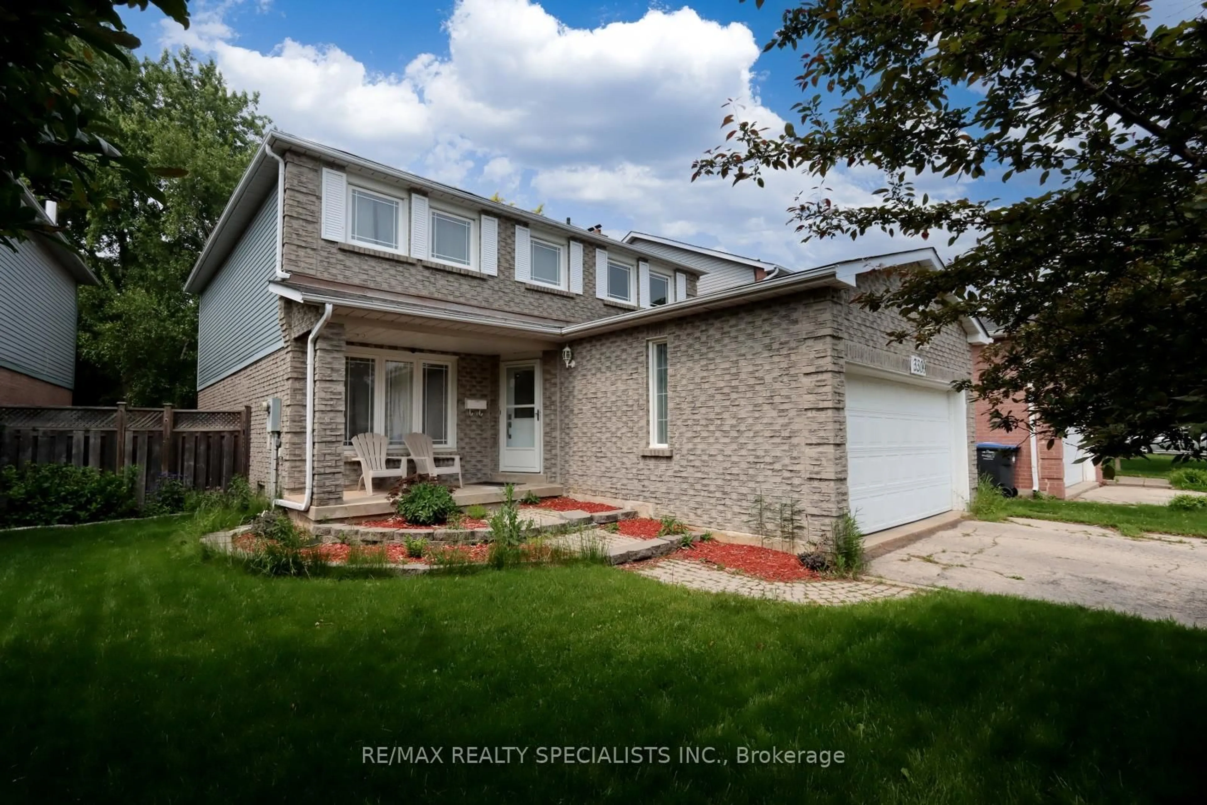 Home with brick exterior material, street for 3309 Waxwing Dr, Mississauga Ontario L5N 5W3