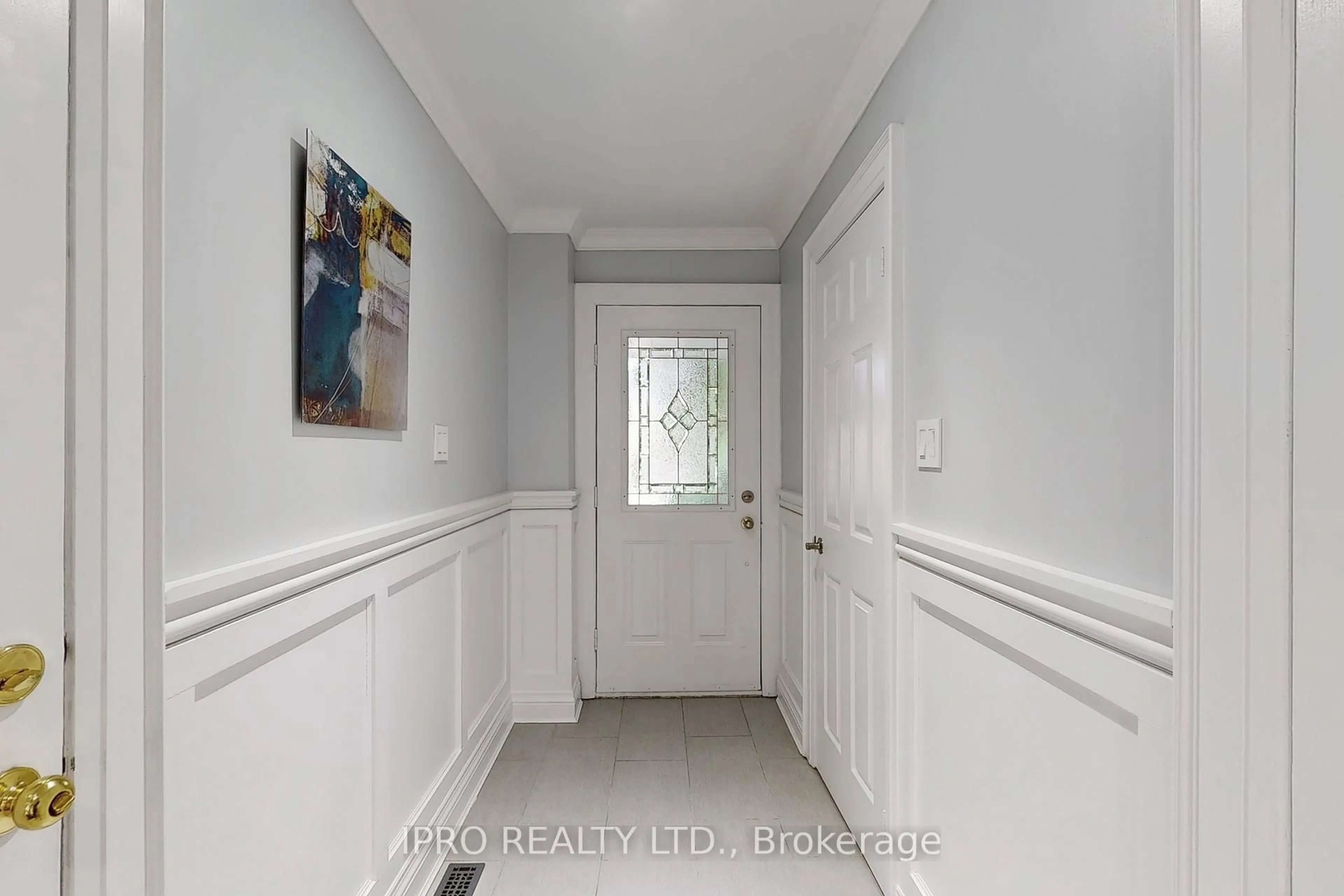 Indoor entryway for 5138 Lampman Ave, Burlington Ontario L7L 6K1