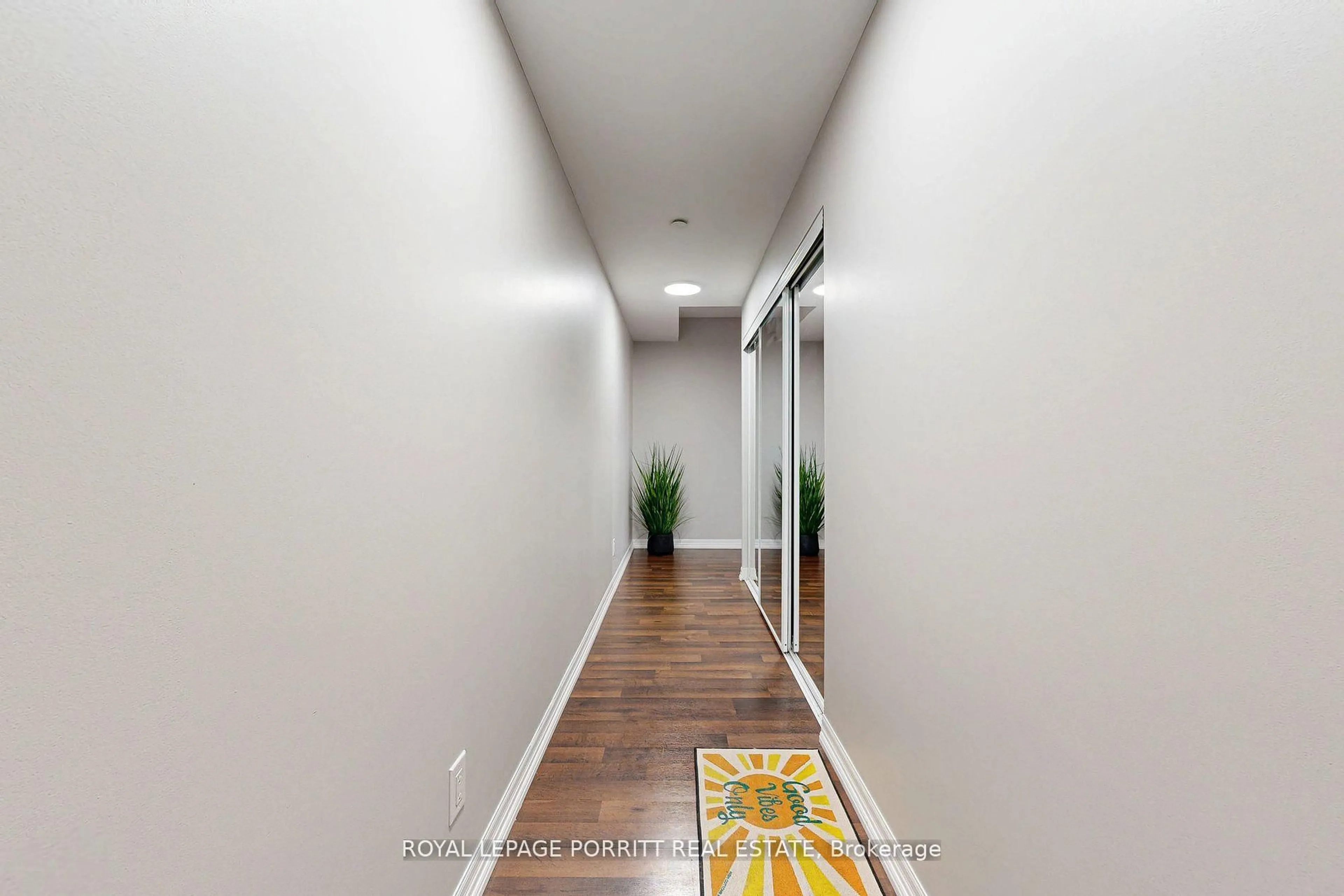 Indoor foyer for 3563 Lake Shore Blvd #404, Toronto Ontario M8W 0A3
