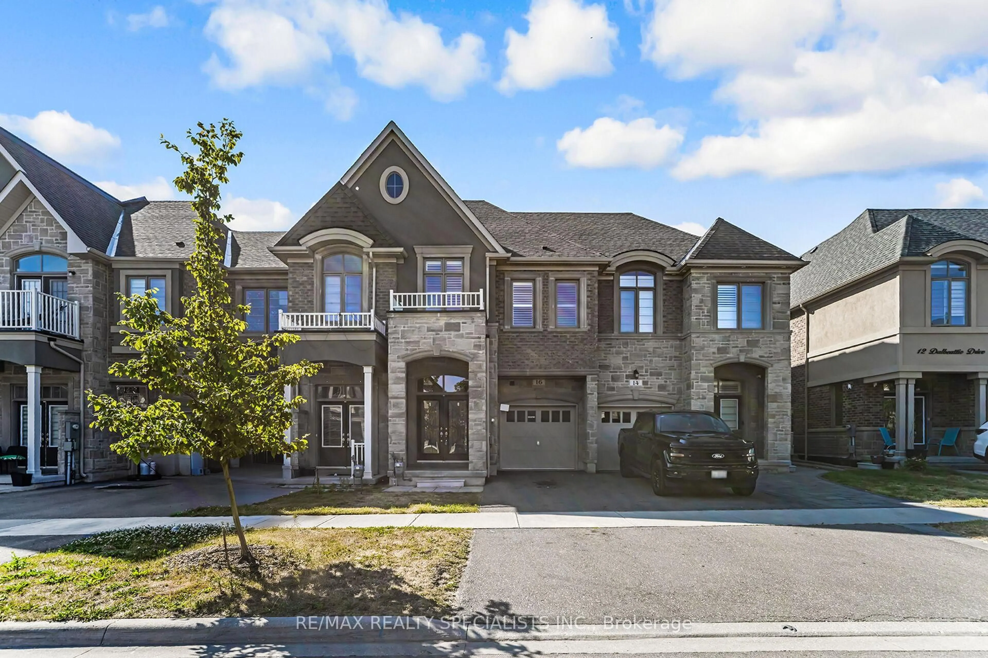 Home with brick exterior material, street for 16 Dalbeattie Dr, Brampton Ontario L6Y 0E3