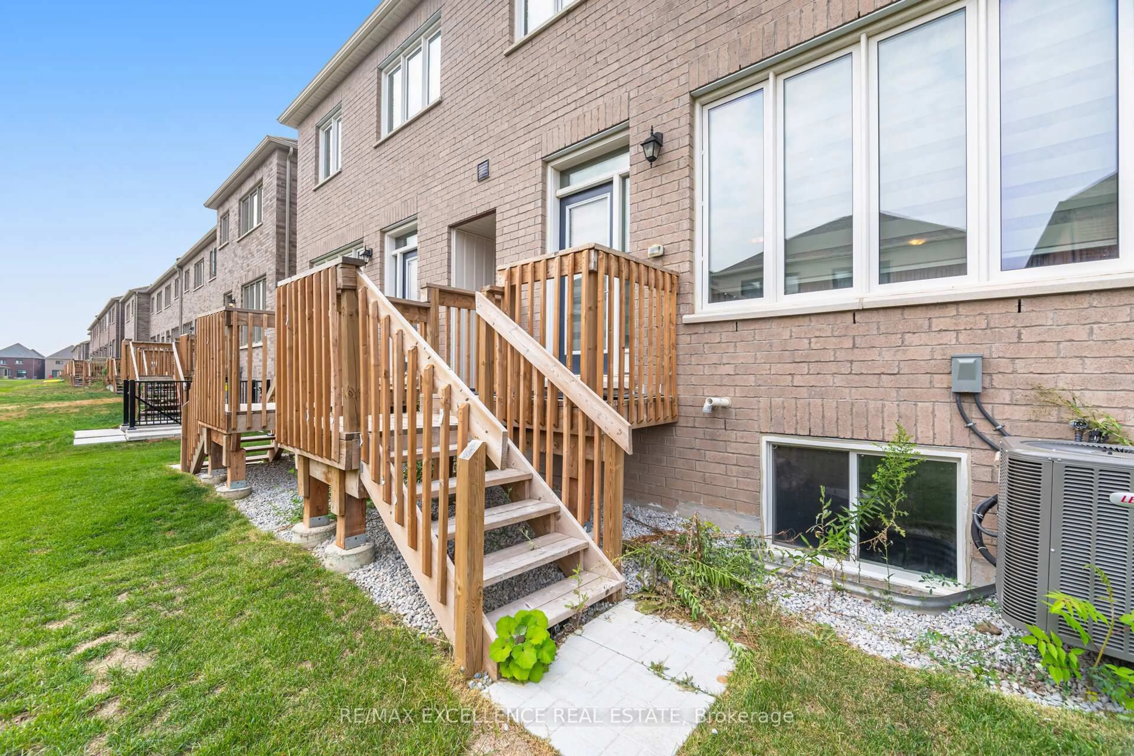 Patio, street for 85 Bermondsey Way, Brampton Ontario L6Y 0G2