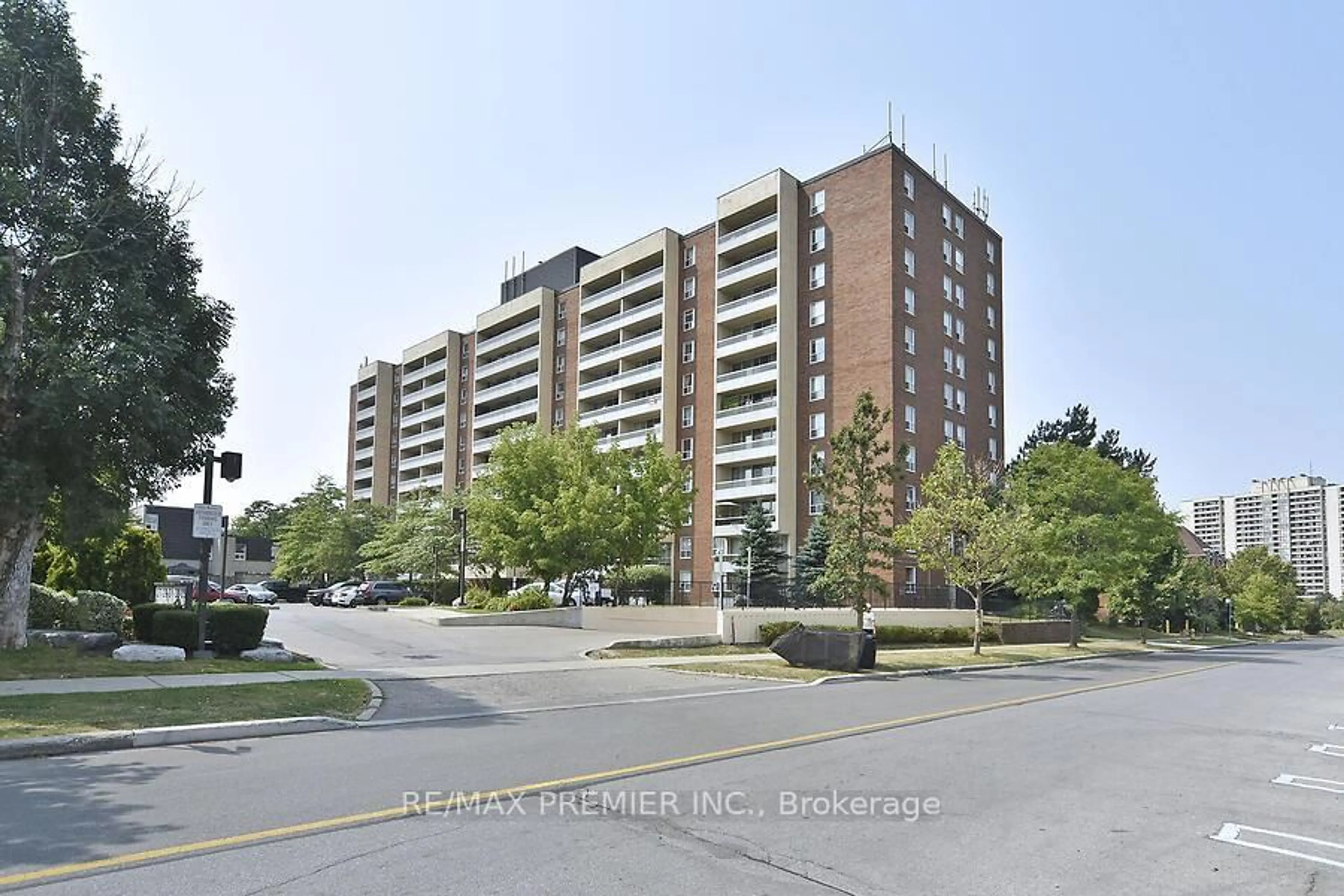 Unknown for 31 Four Winds Dr #712, Toronto Ontario M3J 1K9