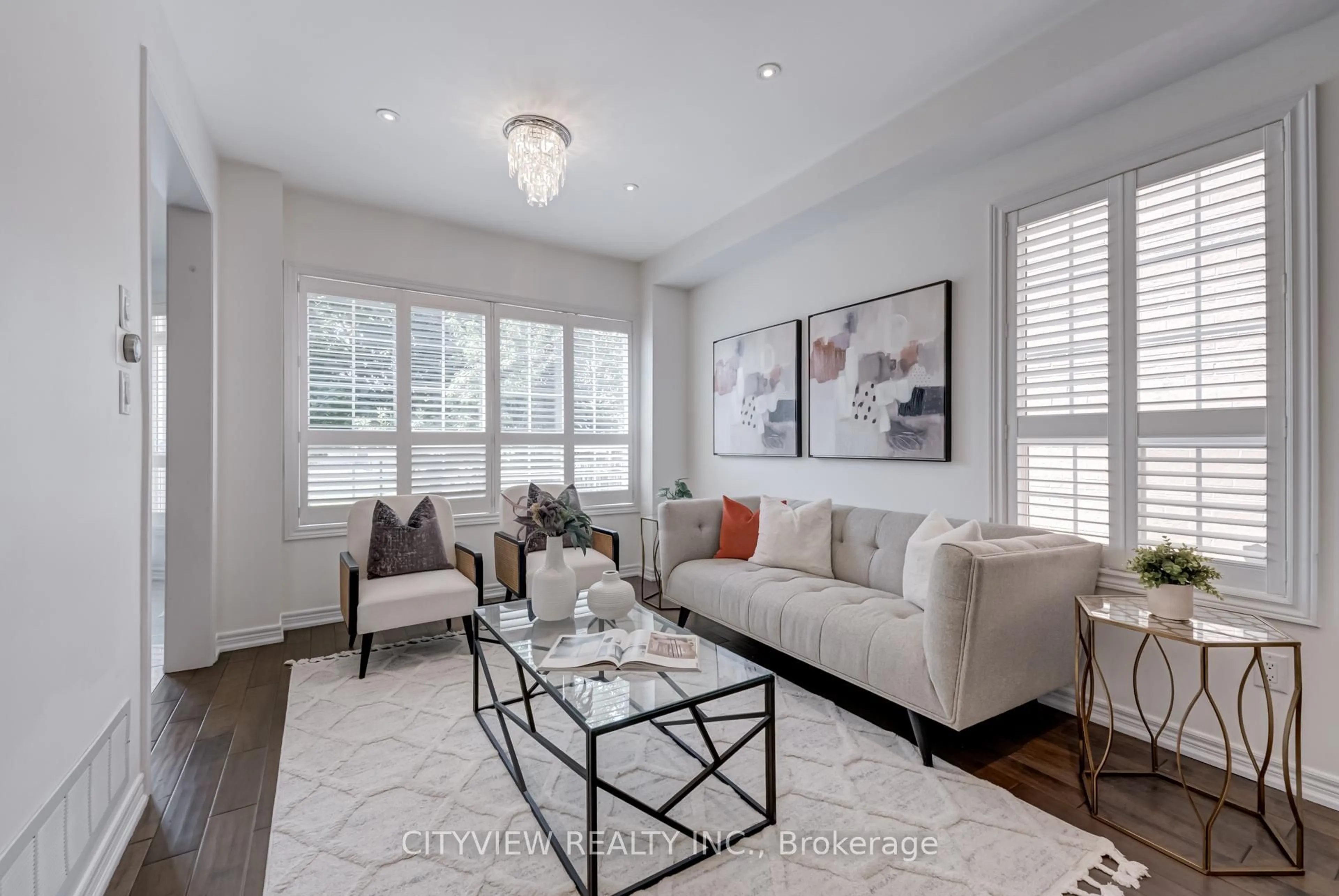 Living room with furniture, unknown for 5842 Terrapark Tr, Mississauga Ontario L5M 6S1