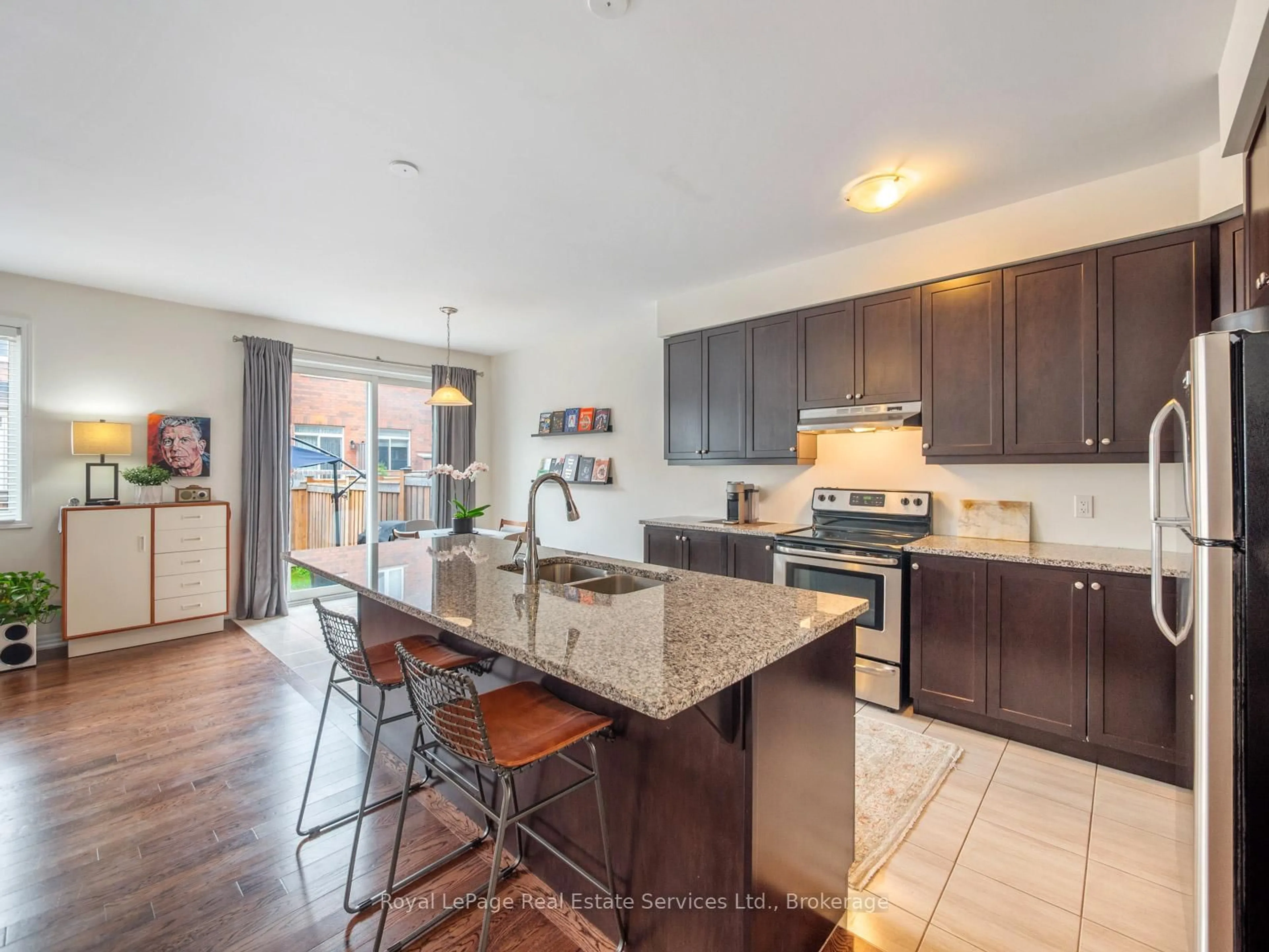 Open concept kitchen, ceramic/tile floor for 72 Orchardcroft Rd, Oakville Ontario L6H 7C3