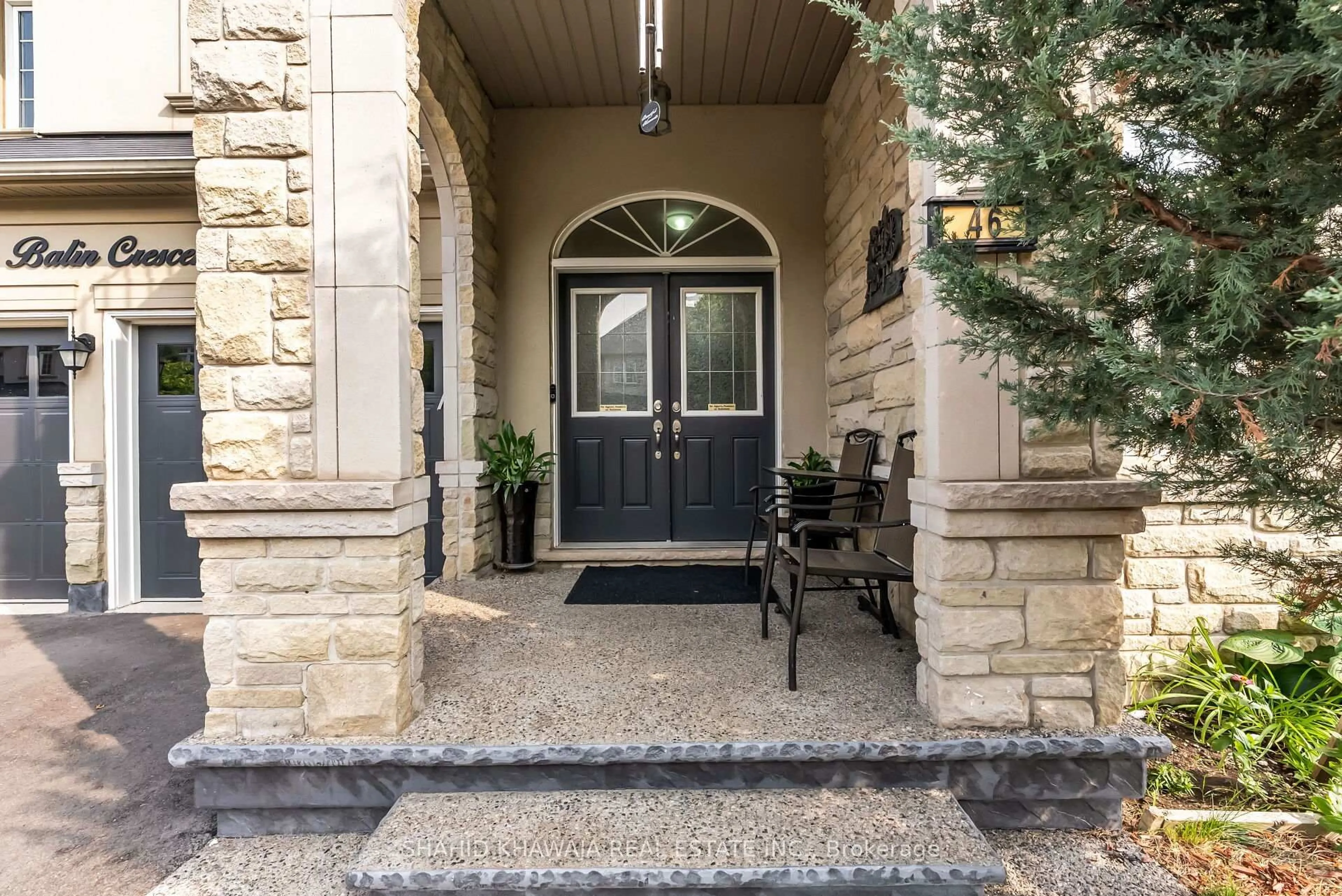 Indoor entryway for 46 Balin Cres, Brampton Ontario L6X 0V8