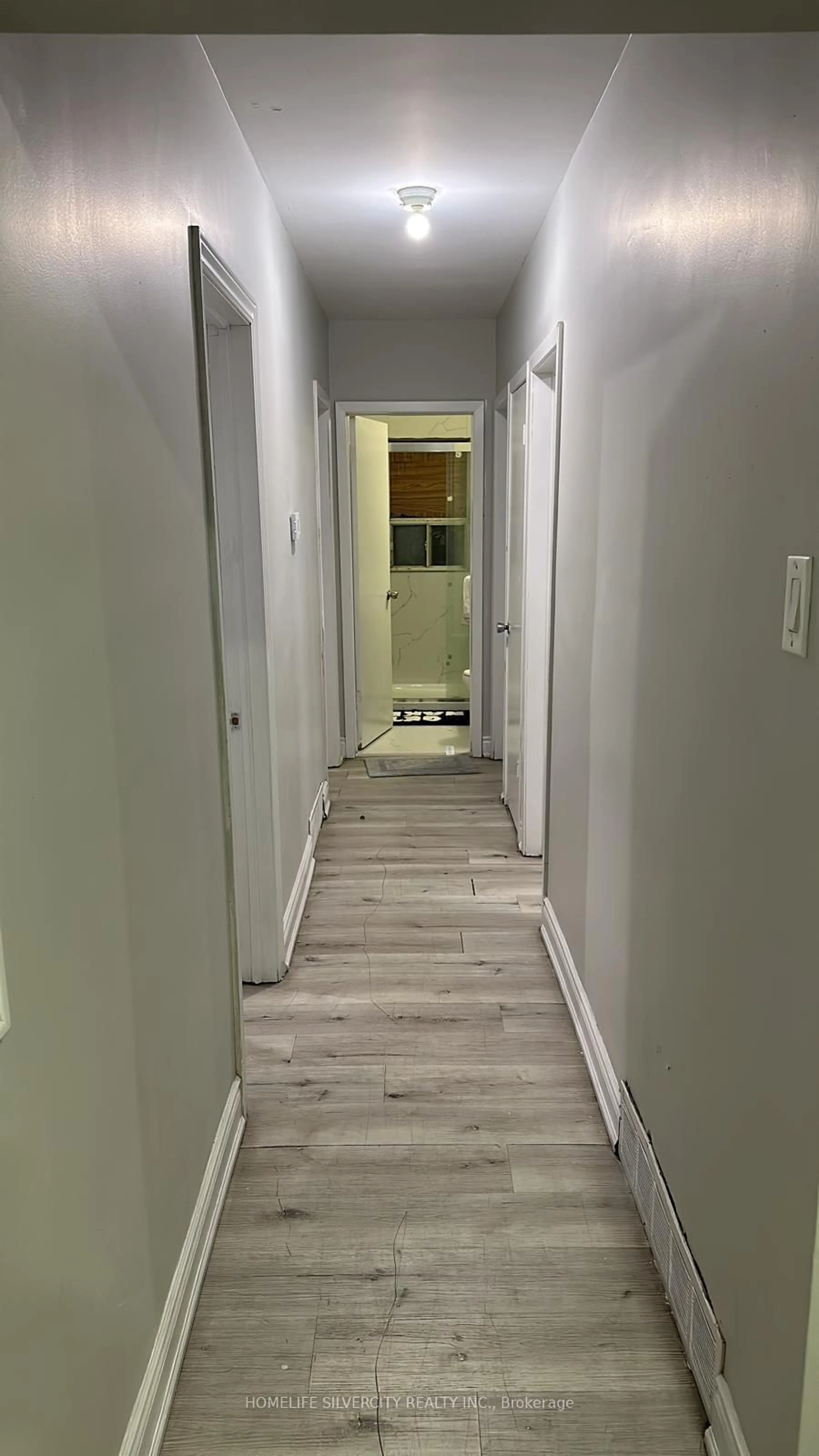 Unknown for 1 Studley St, Mississauga Ontario L4T 1H9