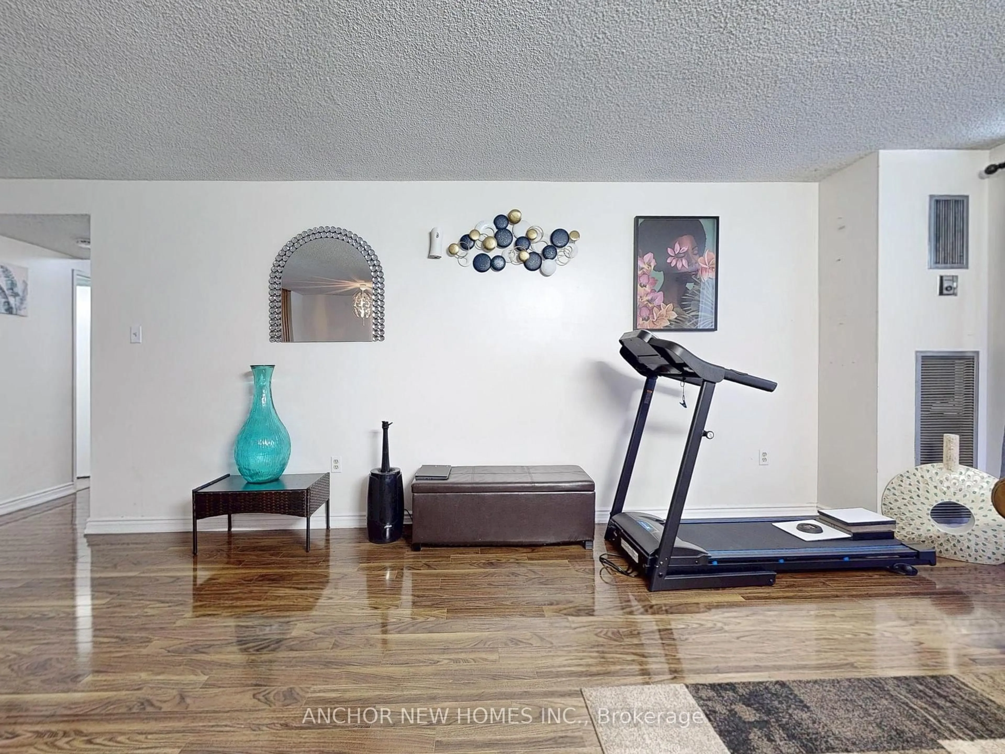Gym or fitness room for 4 Kings Cross Rd #202, Brampton Ontario L6T 3X8