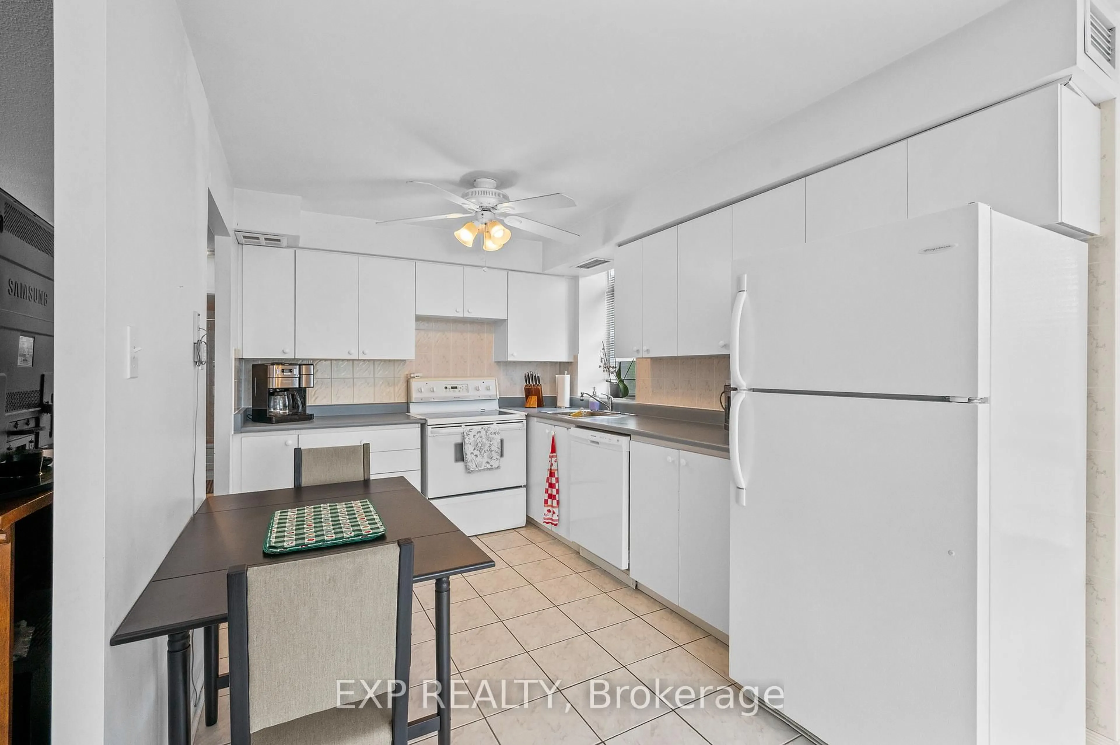 Standard kitchen, unknown for 2470 Eglinton Ave #307, Toronto Ontario M6M 5E7