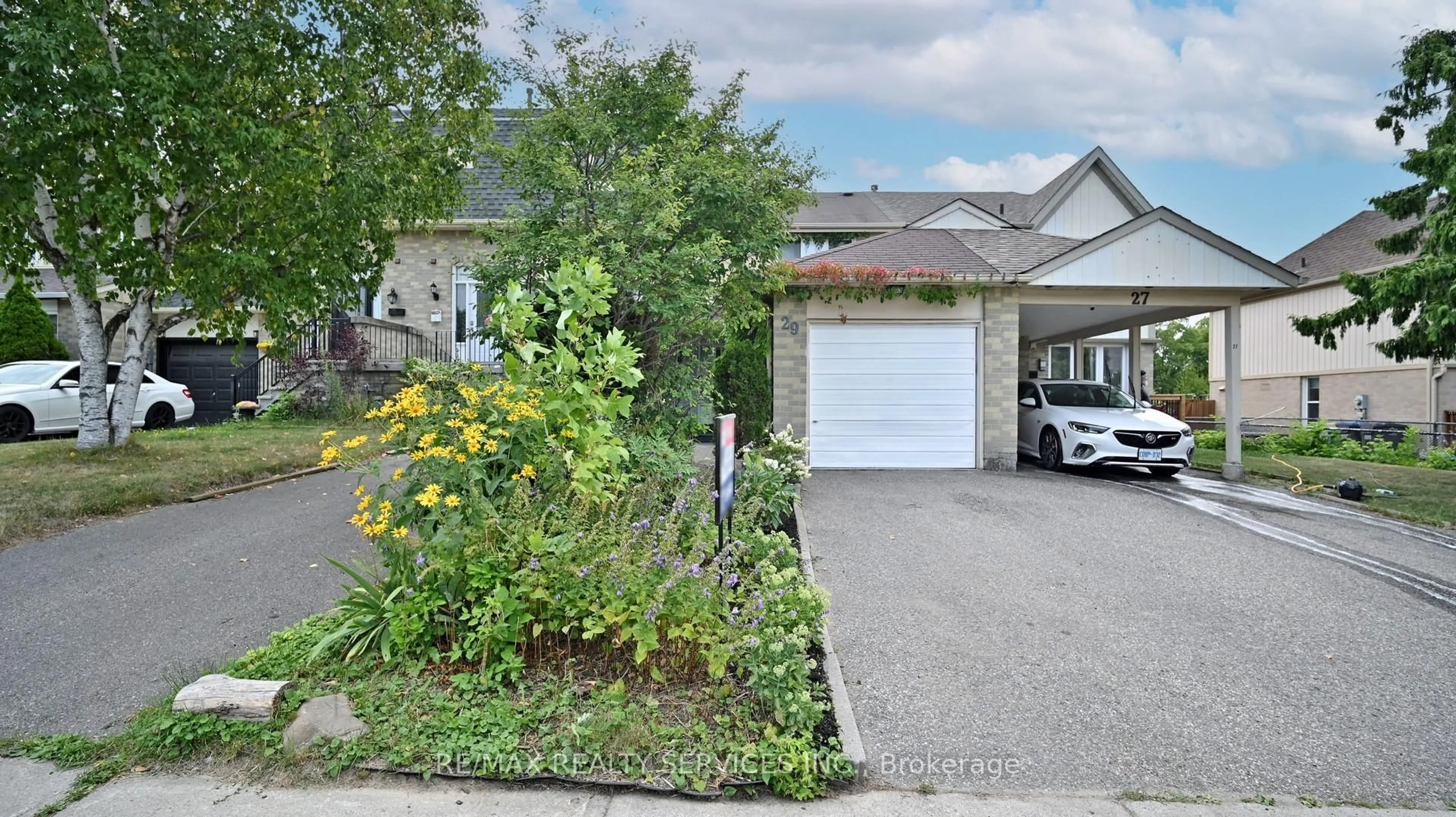 Unknown for 29 Primrose Cres, Brampton Ontario L6Z 1E1