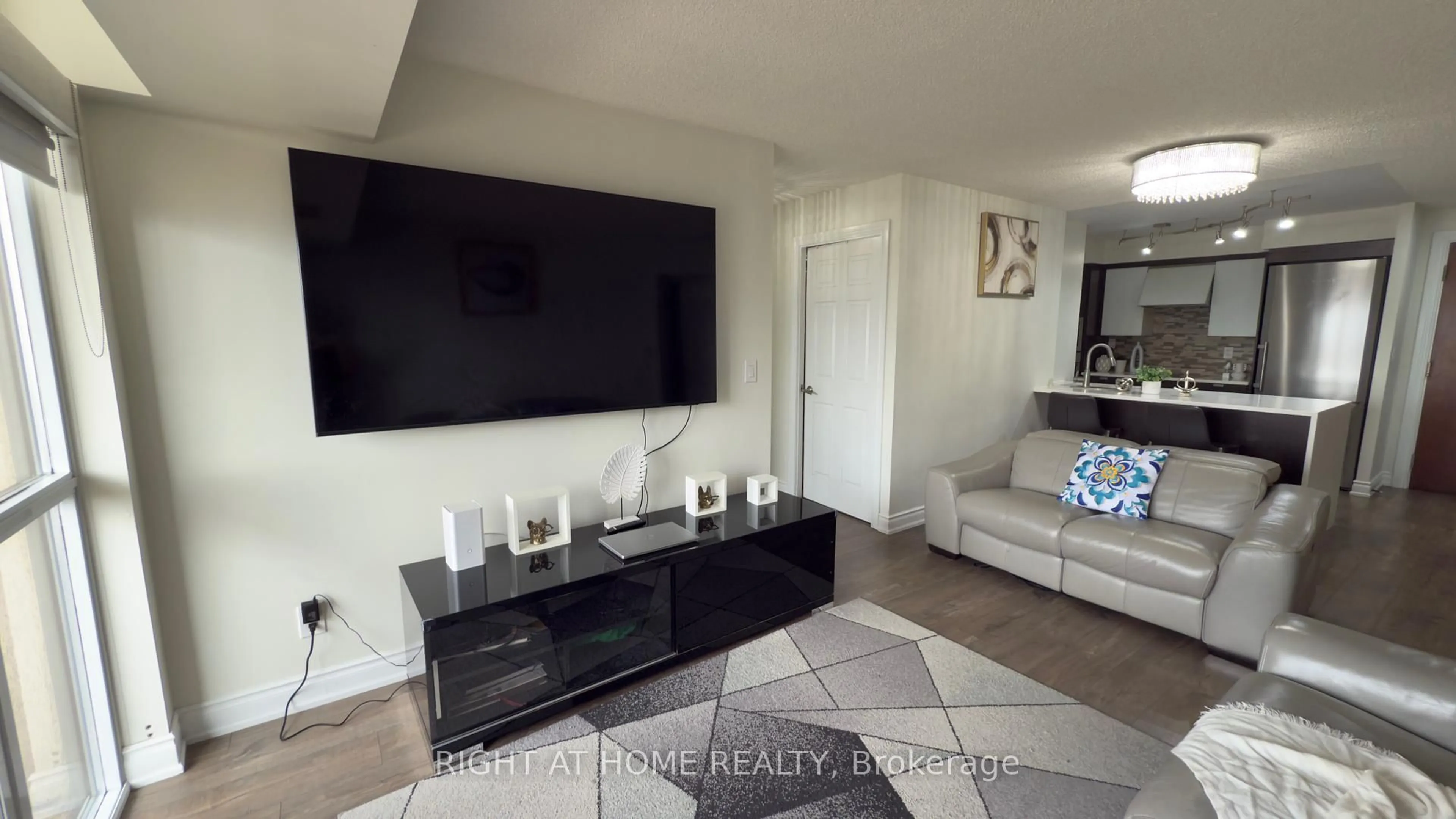 Home theater for 310 BURNHAMTHORPE Rd #3303, Mississauga Ontario L5B 4P9