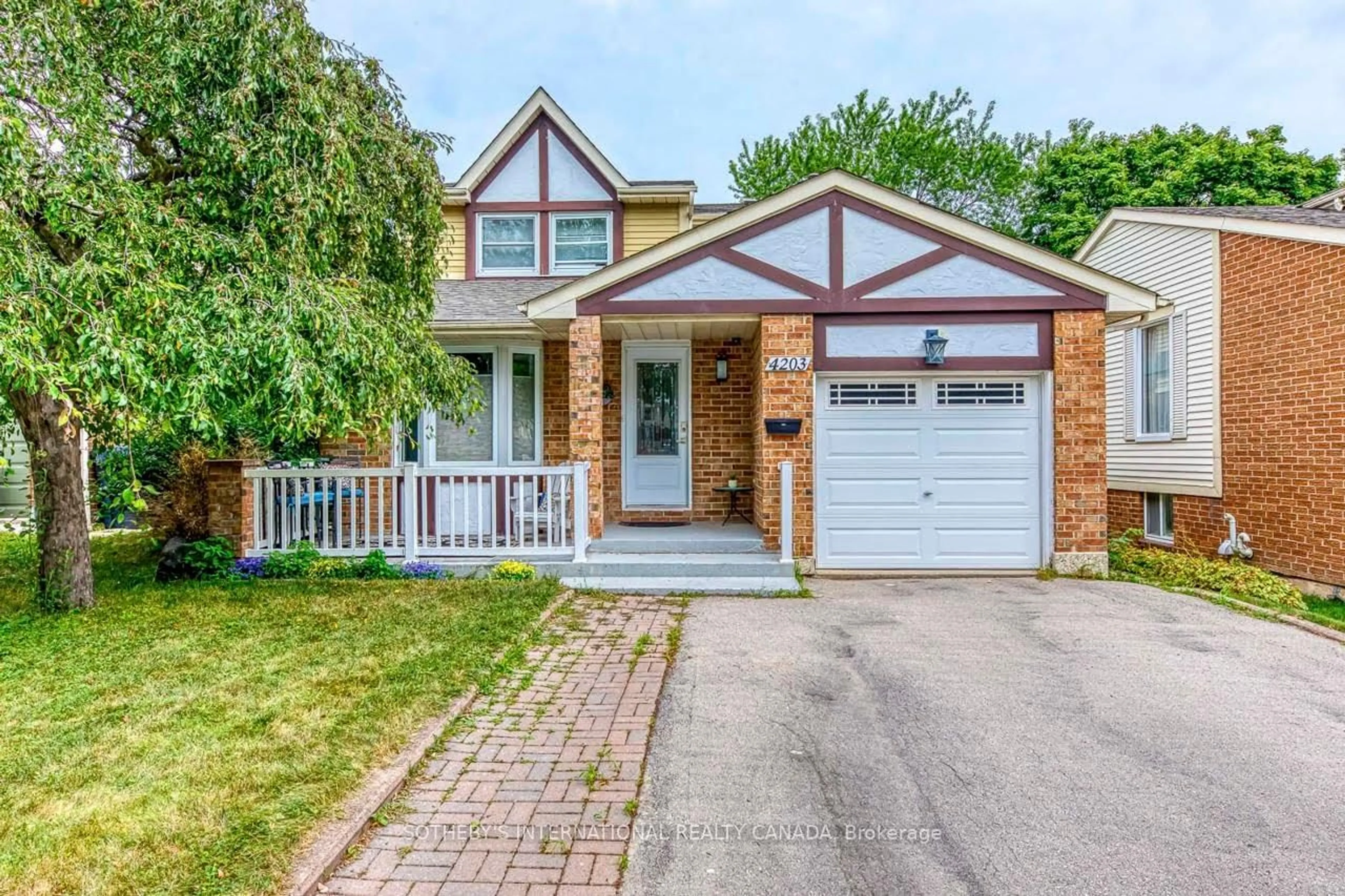 Home with brick exterior material, street for 4203 Wheelwright Cres, Mississauga Ontario L5L 2X4