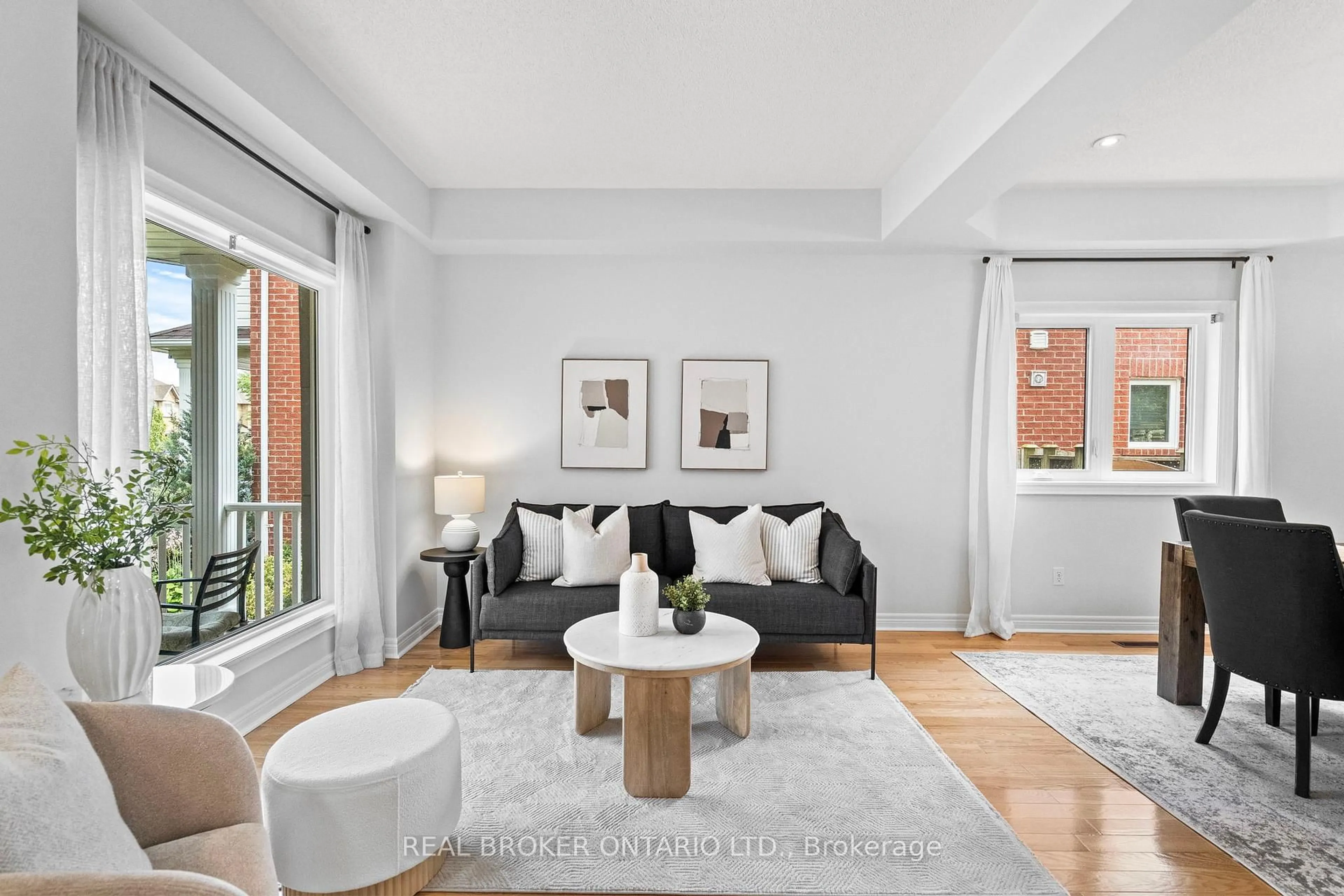 Living room with furniture, unknown for 2236 4th Line, Oakville Ontario L6M 3S9