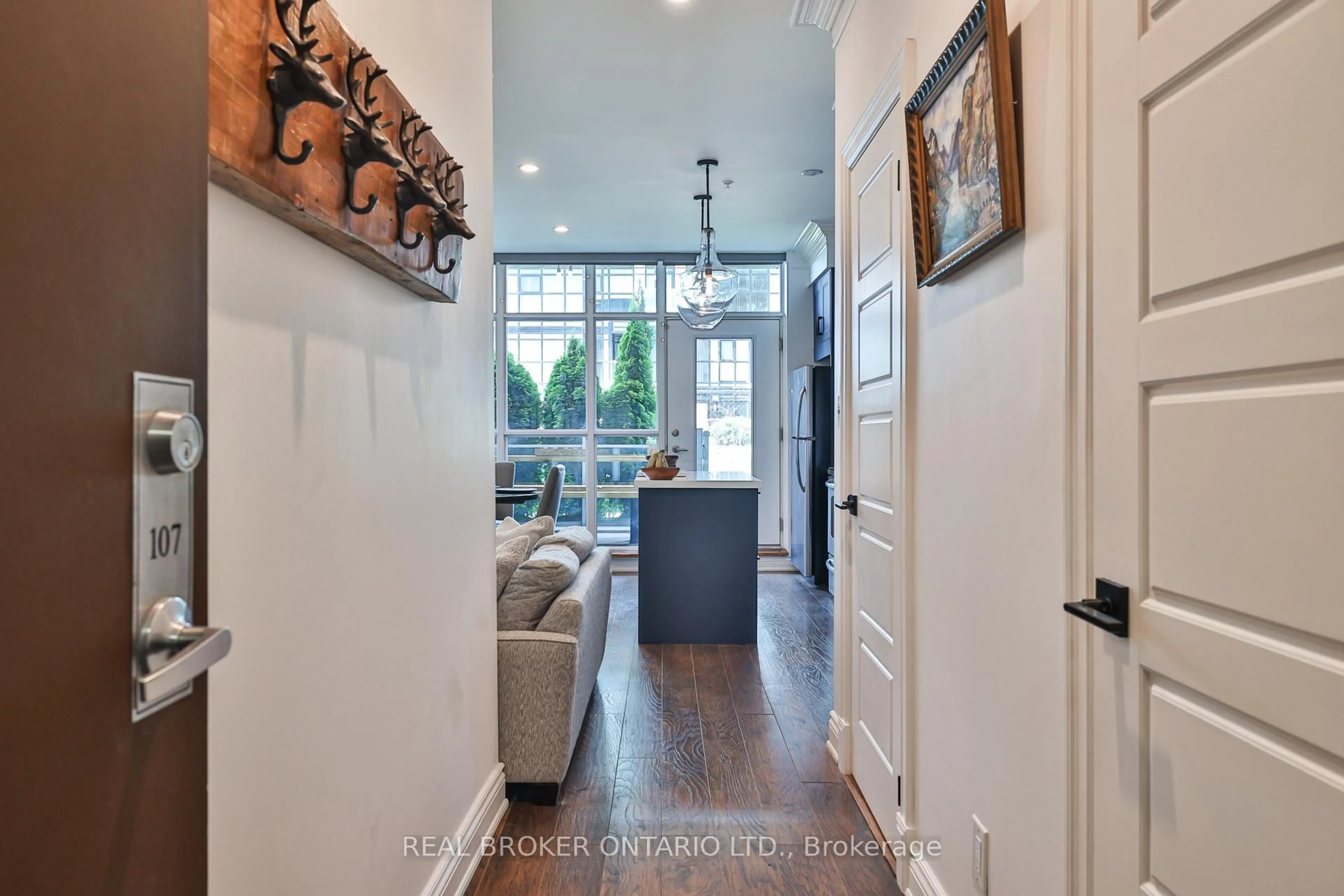 Indoor entryway for 155 Legion Rd #107, Toronto Ontario M8Y 0A7