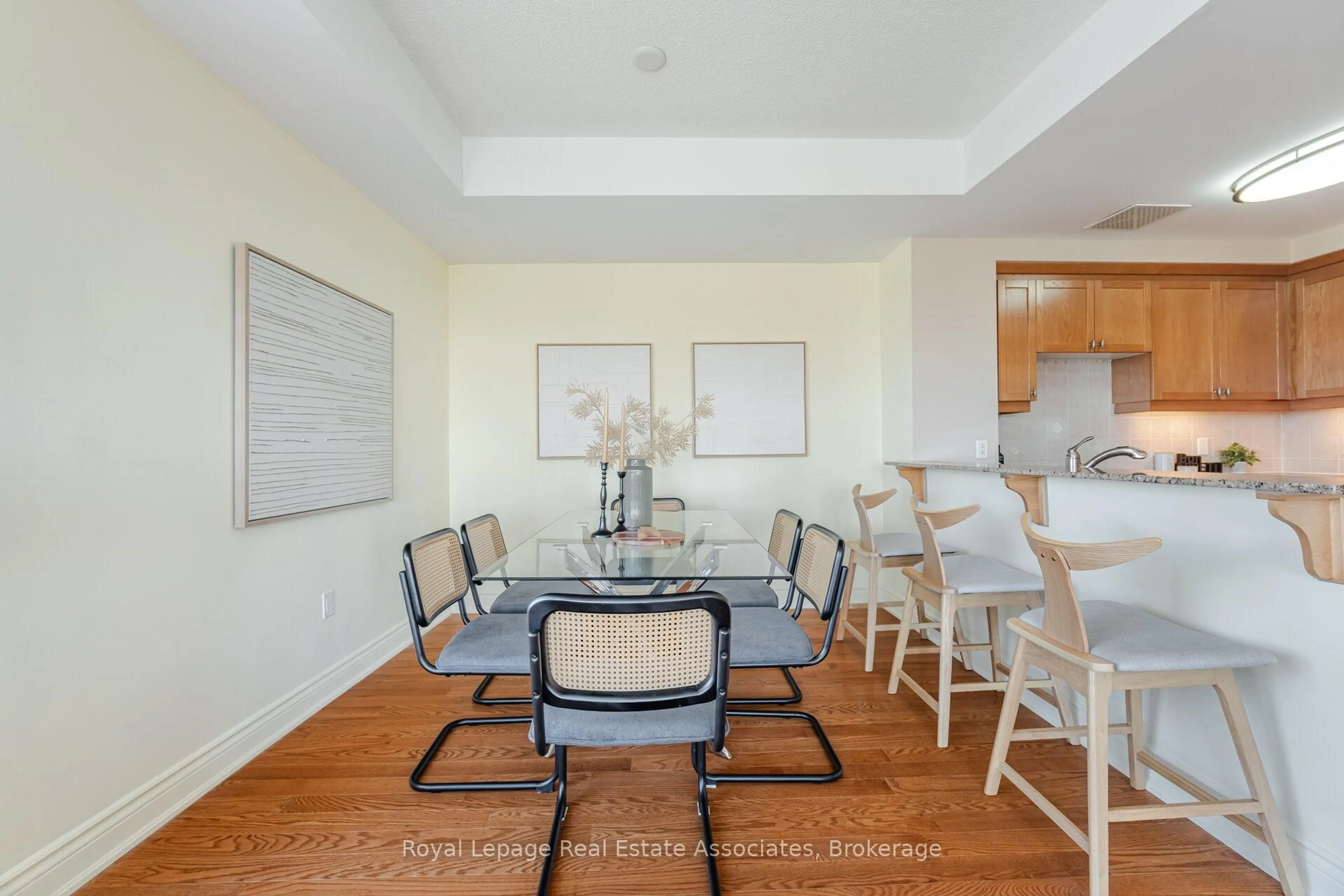 Dining room, unknown for 1665 The Collegeway #1704, Mississauga Ontario L5L 0A9