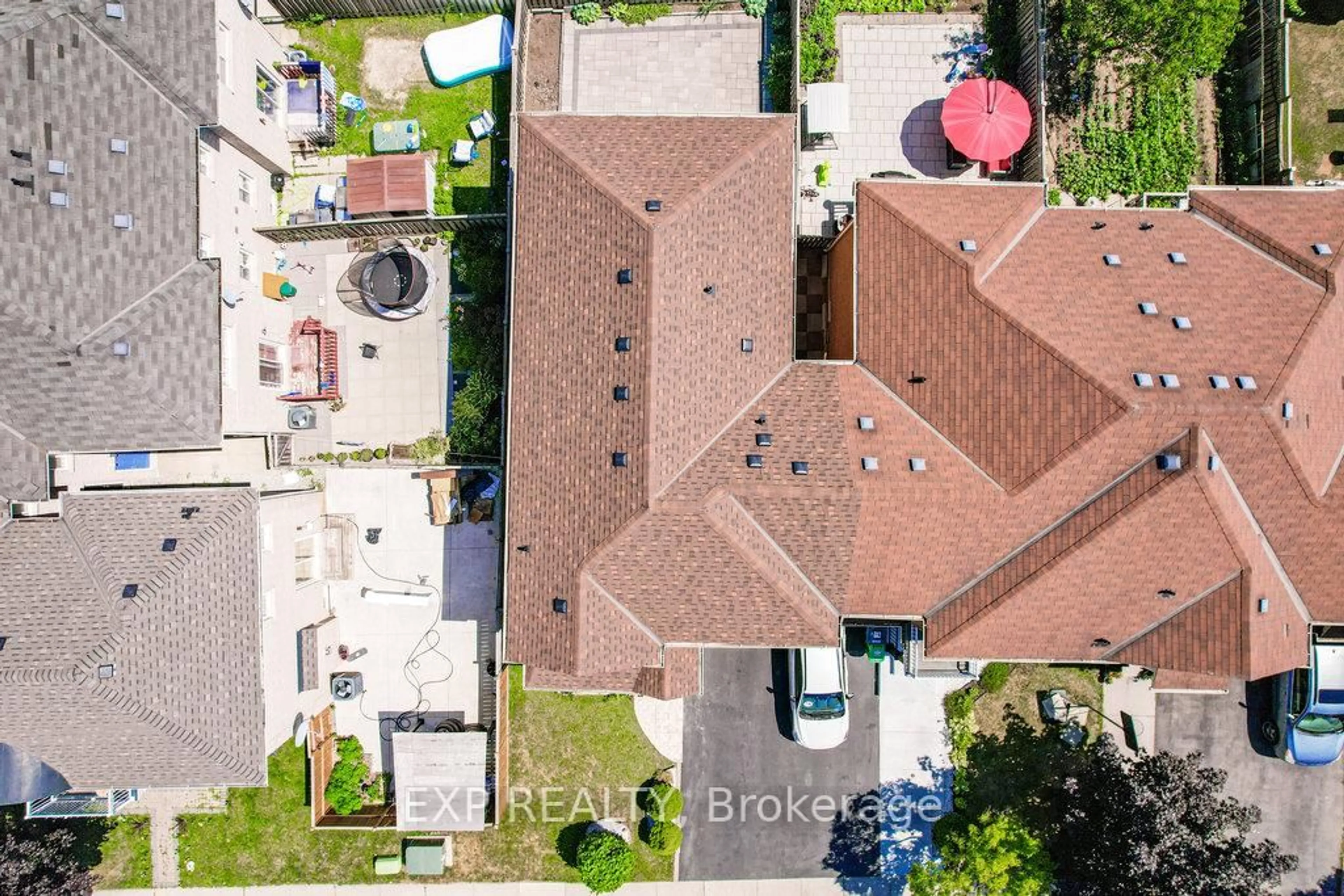 A pic from outside/outdoor area/front of a property/back of a property/a pic from drone, street for 36 Olivett Lane, Brampton Ontario L7A 2X3