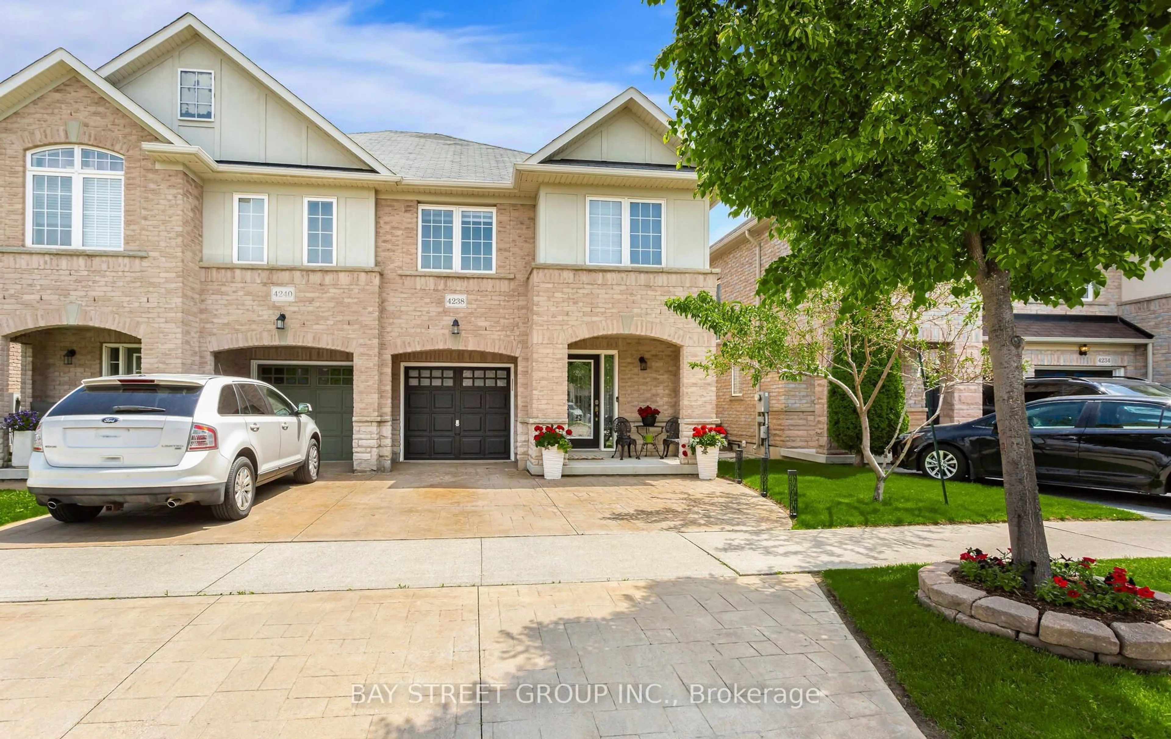 Home with brick exterior material, street for 4238 Thomas Alton Blvd, Burlington Ontario L7M 0M7