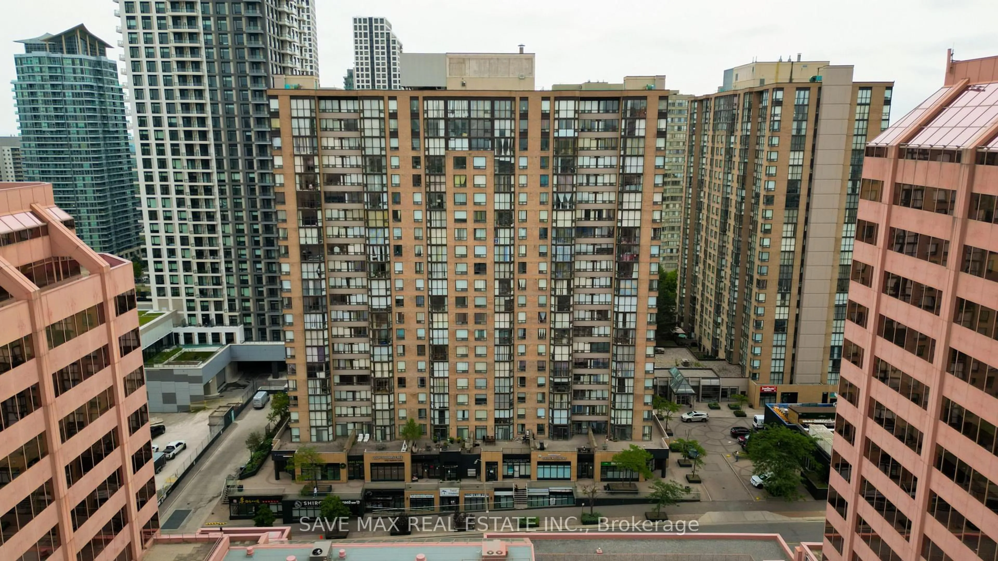 A pic from outside/outdoor area/front of a property/back of a property/a pic from drone, city buildings view from balcony for 265 Enfield Pl #401, Mississauga Ontario L5B 3Y7
