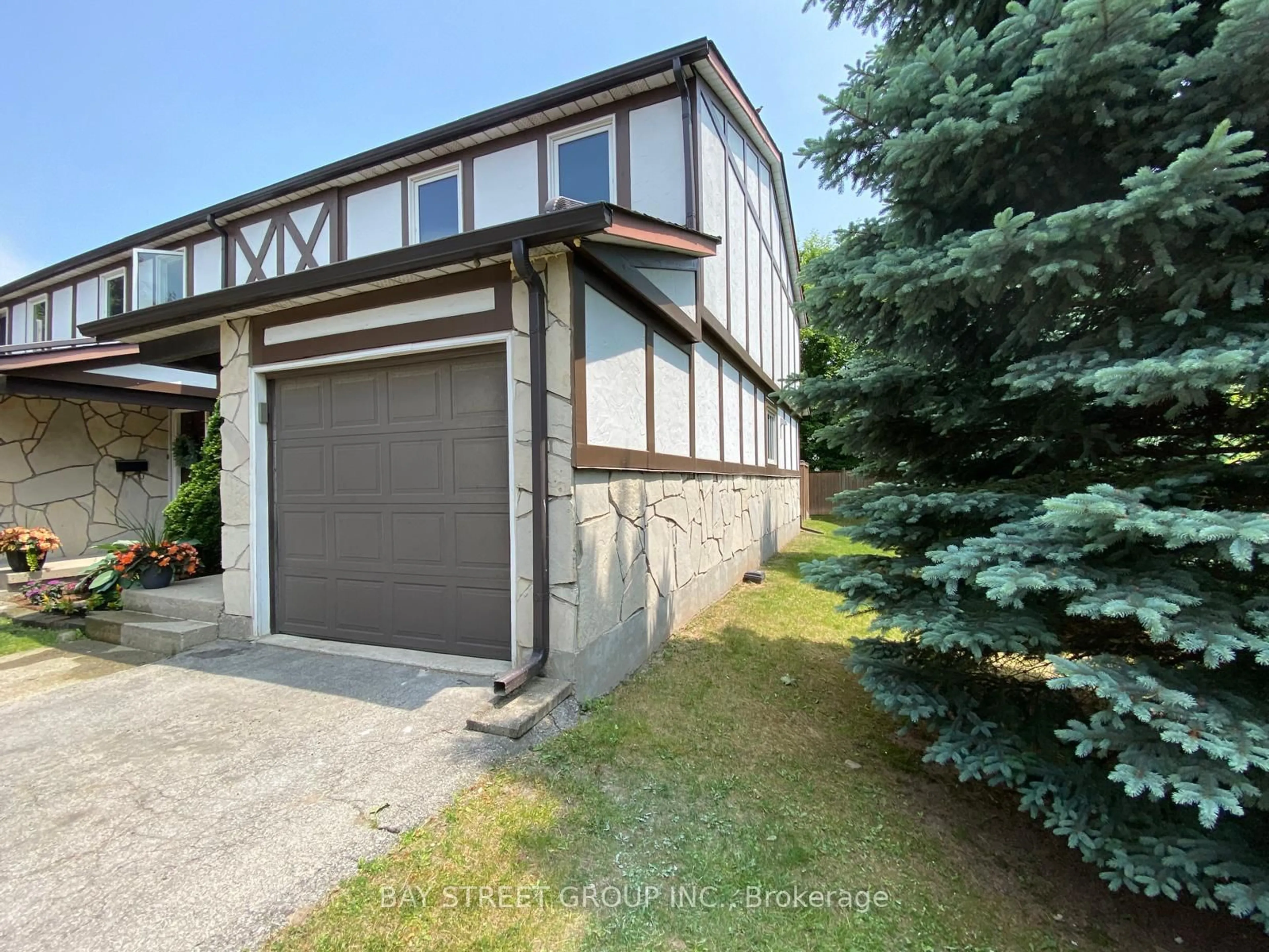 Unknown for 2200 Glenwood School Dr #28, Burlington Ontario L7R 4H7