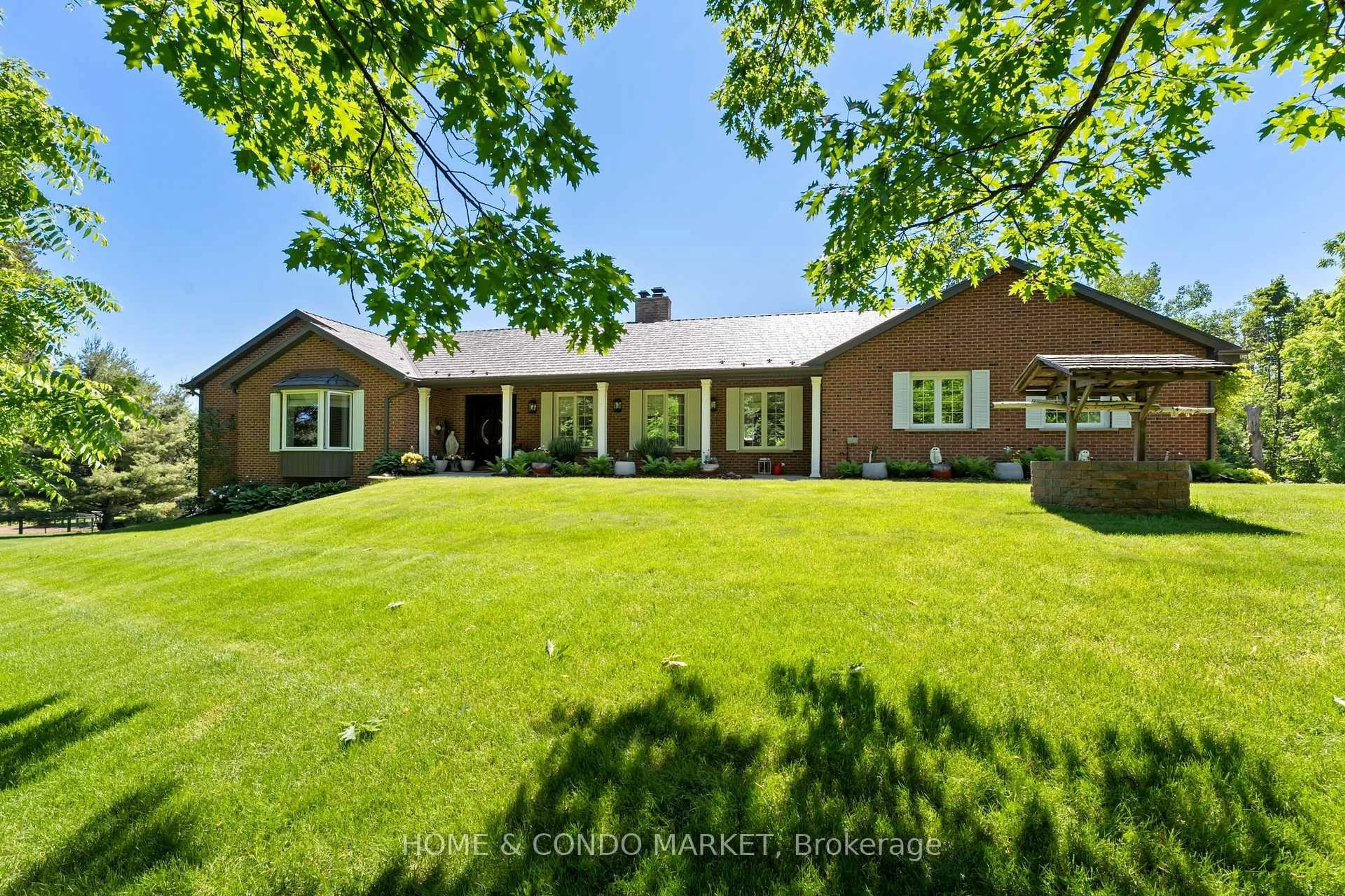 A pic from outside/outdoor area/front of a property/back of a property/a pic from drone, street for 20603 Willoughby Rd, Caledon Ontario L7K 1W2