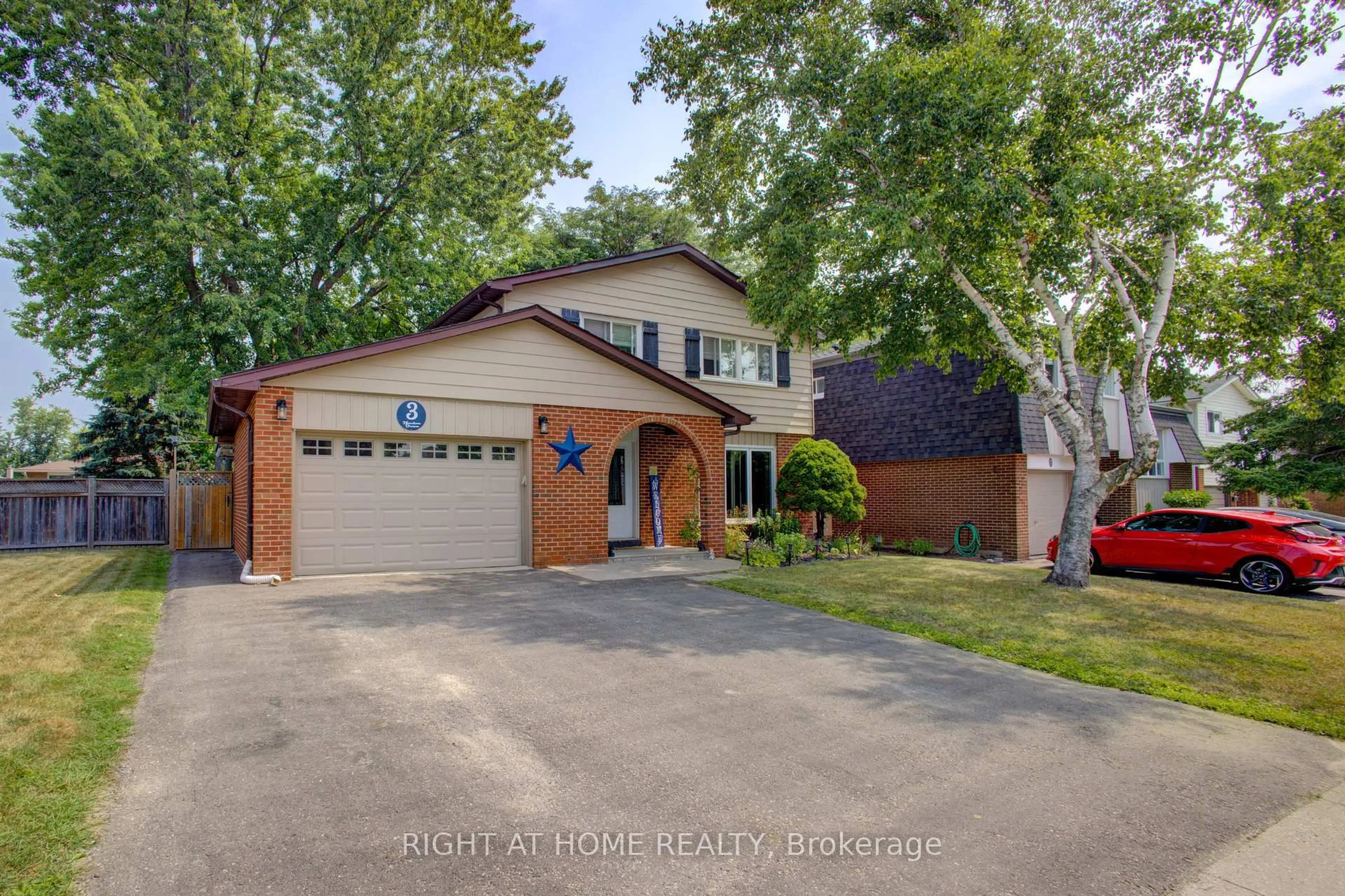 Home with brick exterior material, street for 3 Newton Dr, Orangeville Ontario L9W 3E3