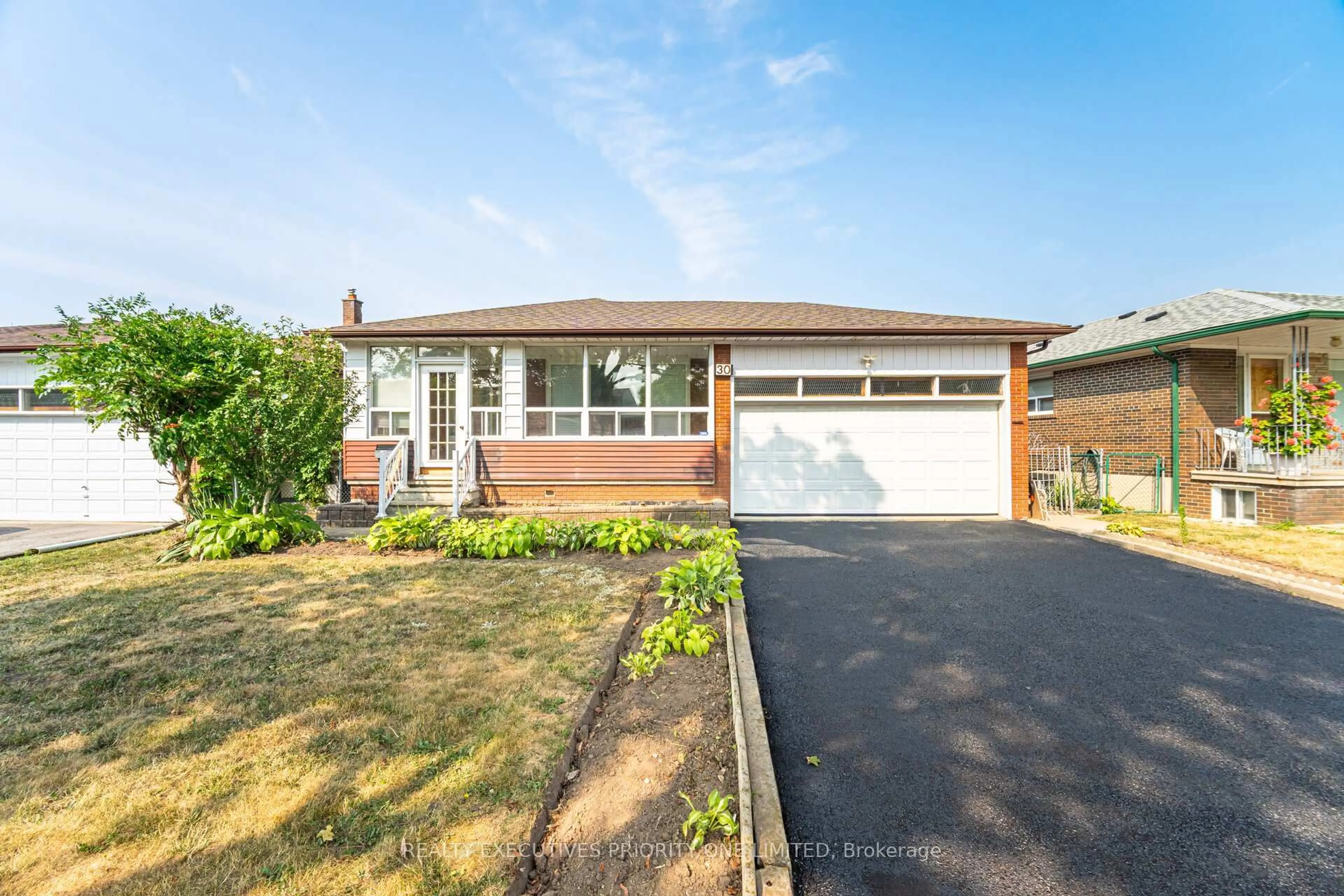 Unknown for 30 Bartel Dr, Toronto Ontario M3N 1C9