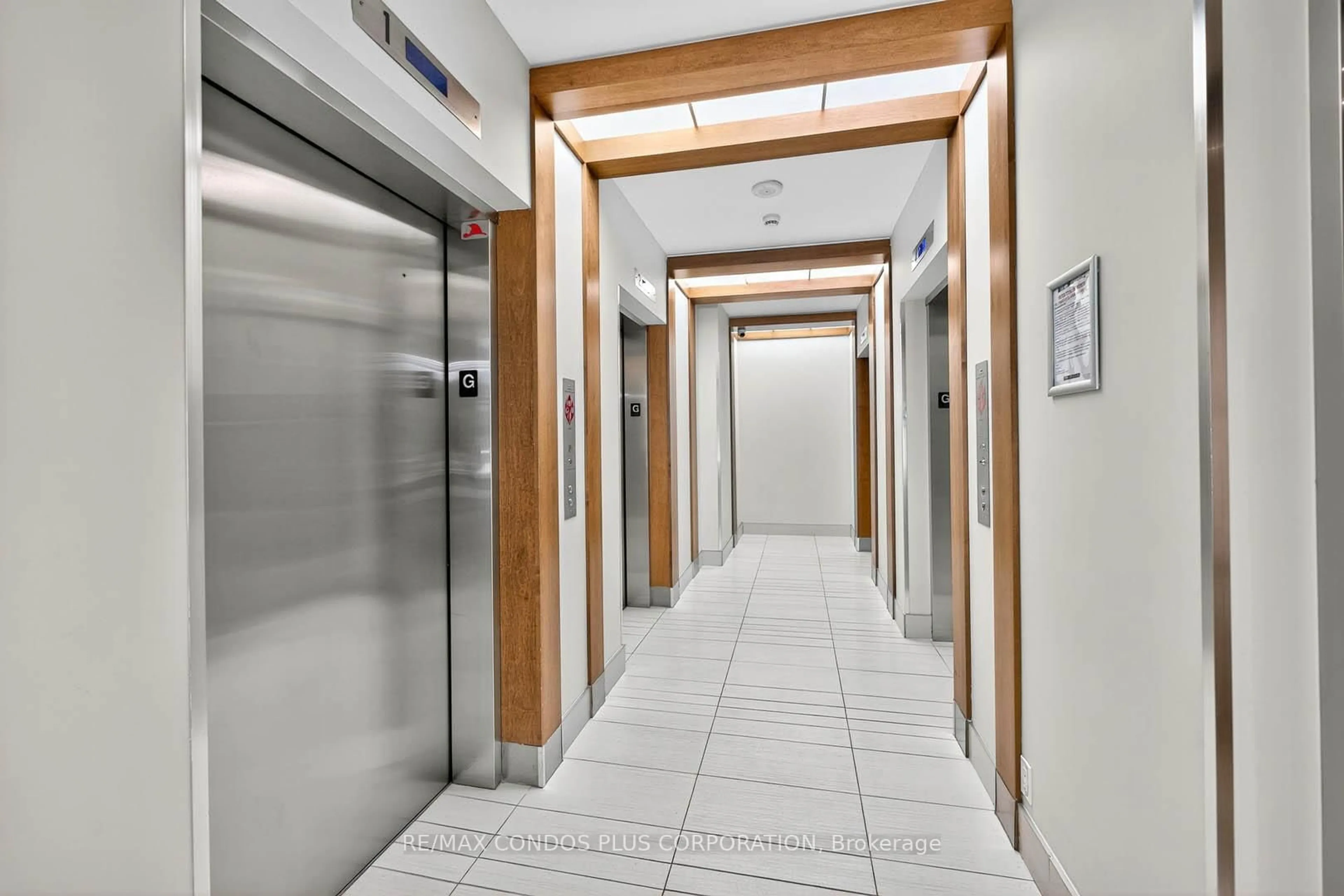 Indoor foyer for 2200 Lake Shore Blvd #1610, Toronto Ontario M8V 1A4