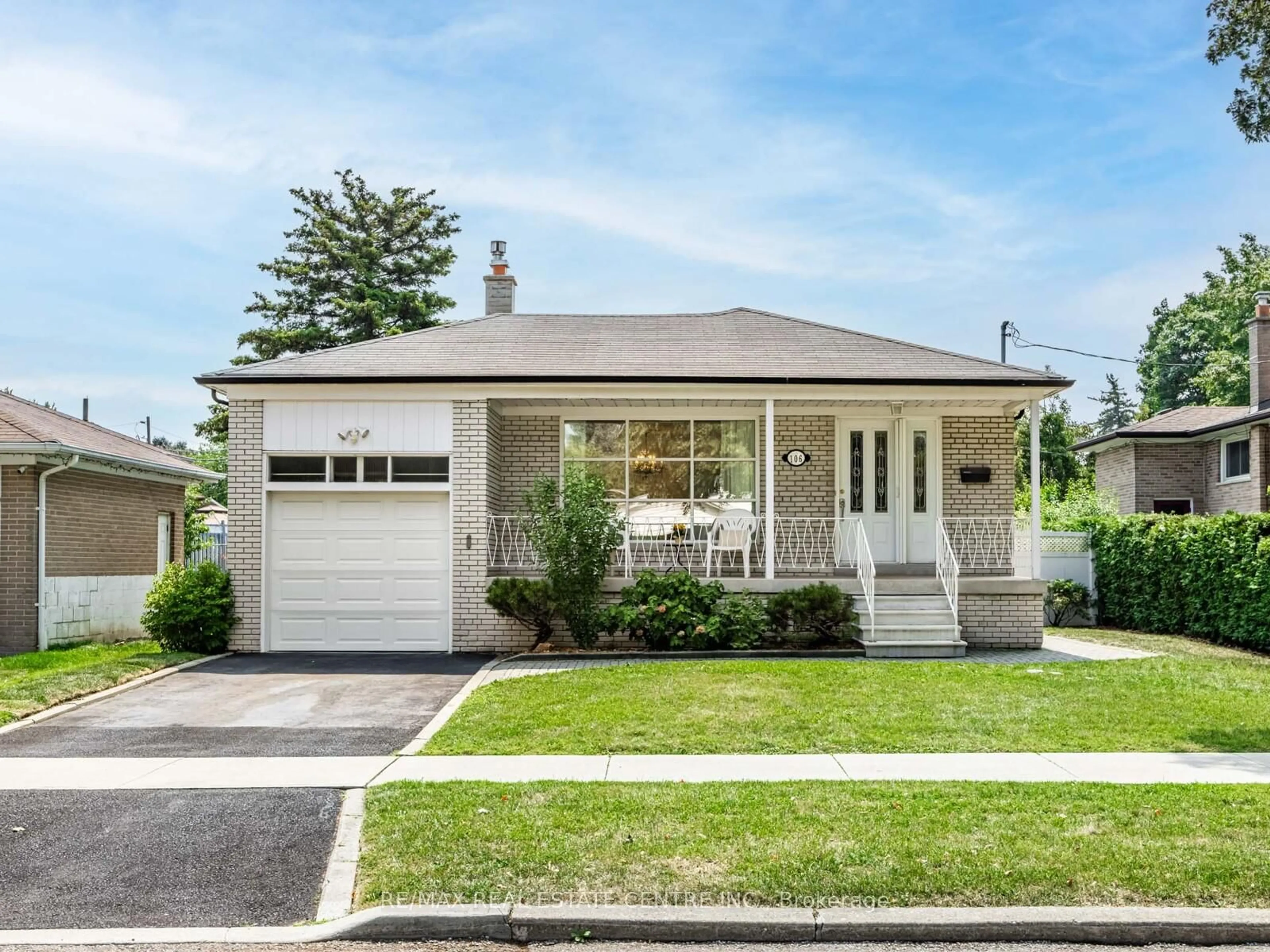 Home with vinyl exterior material, street for 106 Mercury Rd, Toronto Ontario M9W 3H8