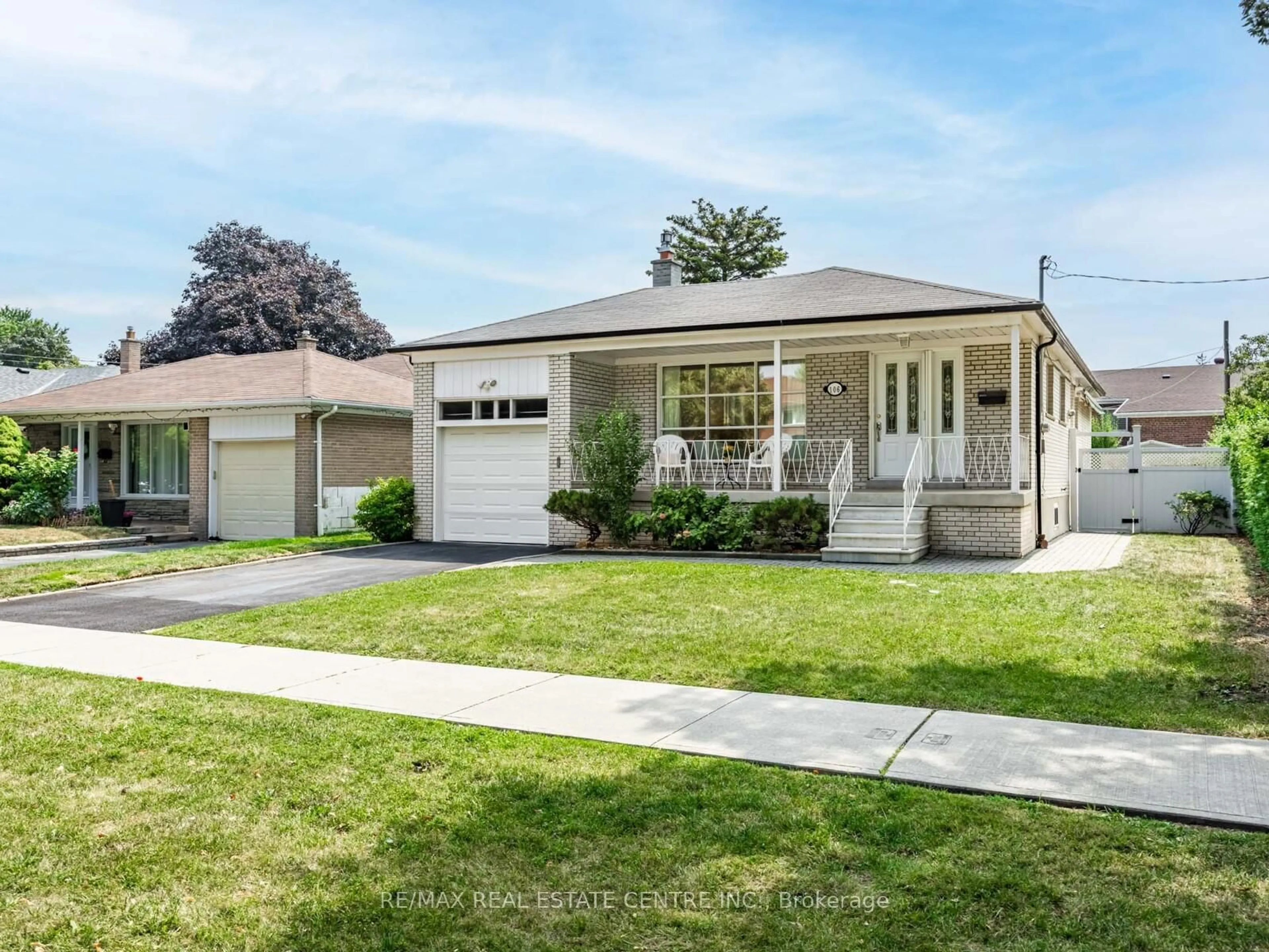 Home with vinyl exterior material, street for 106 Mercury Rd, Toronto Ontario M9W 3H8