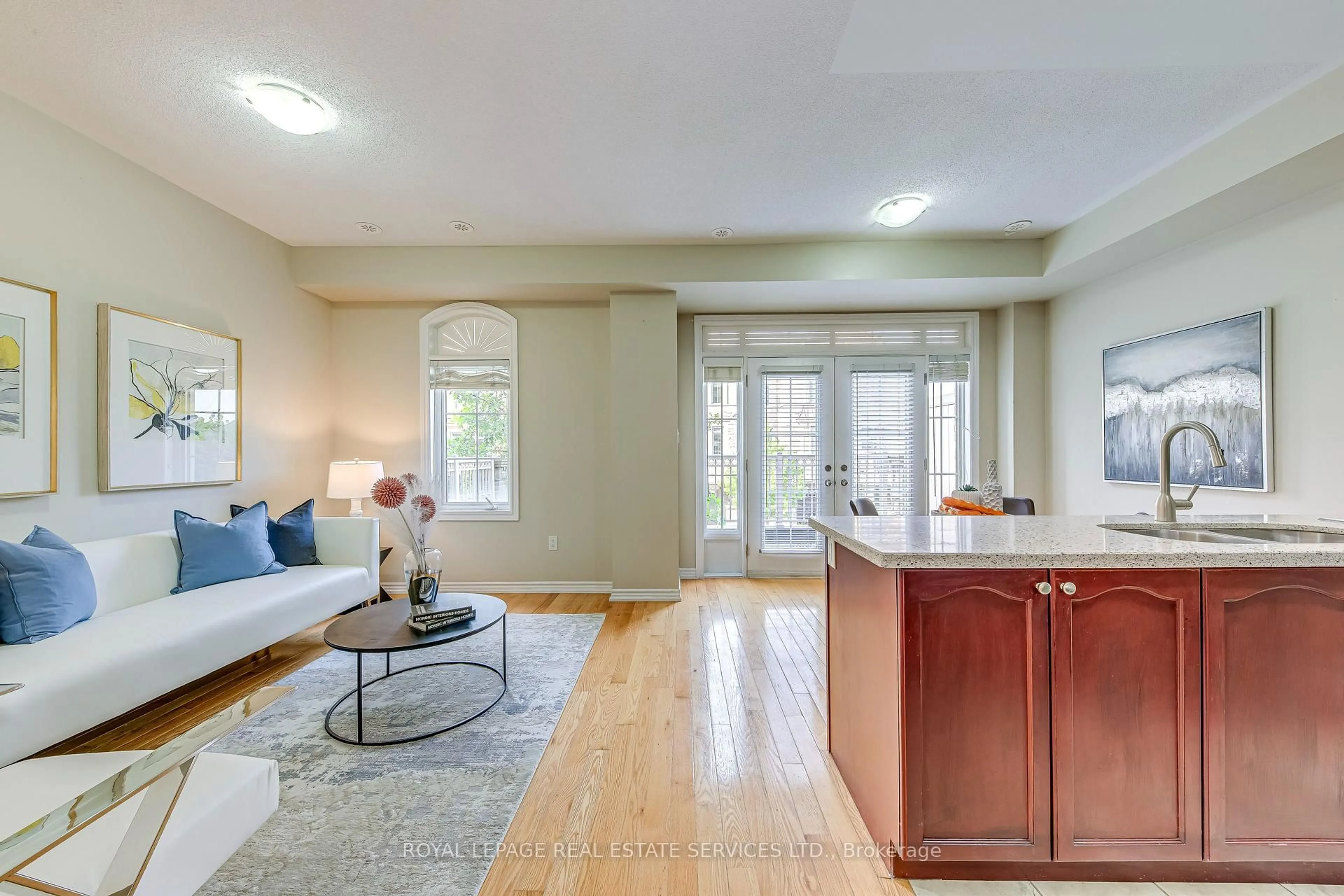 Open concept kitchen, unknown for 2435 GREENWICH Dr #12, Oakville Ontario L6M 0S4