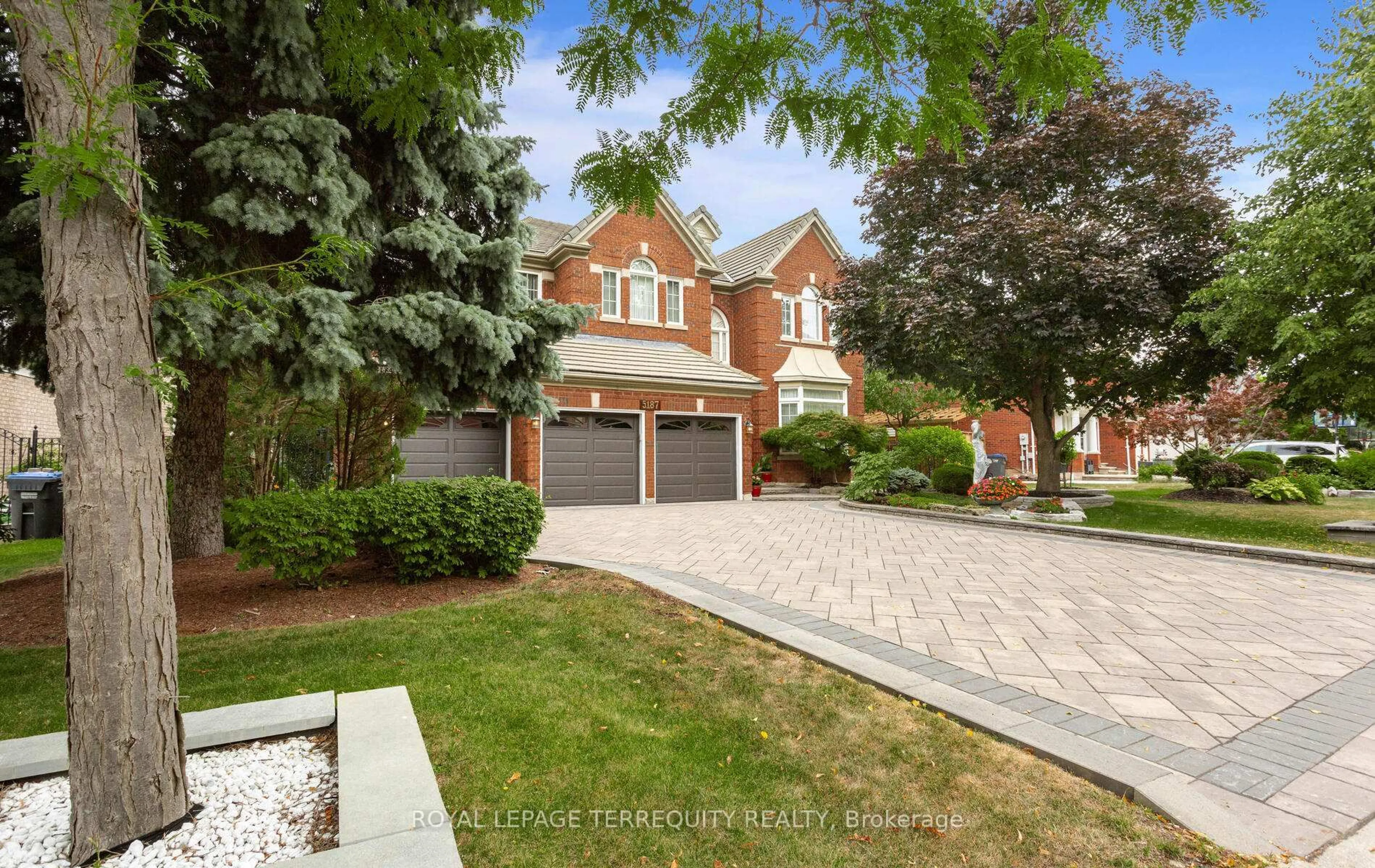 Home with brick exterior material, street for 5187 Forest Ridge Dr, Mississauga Ontario L5M 5B3