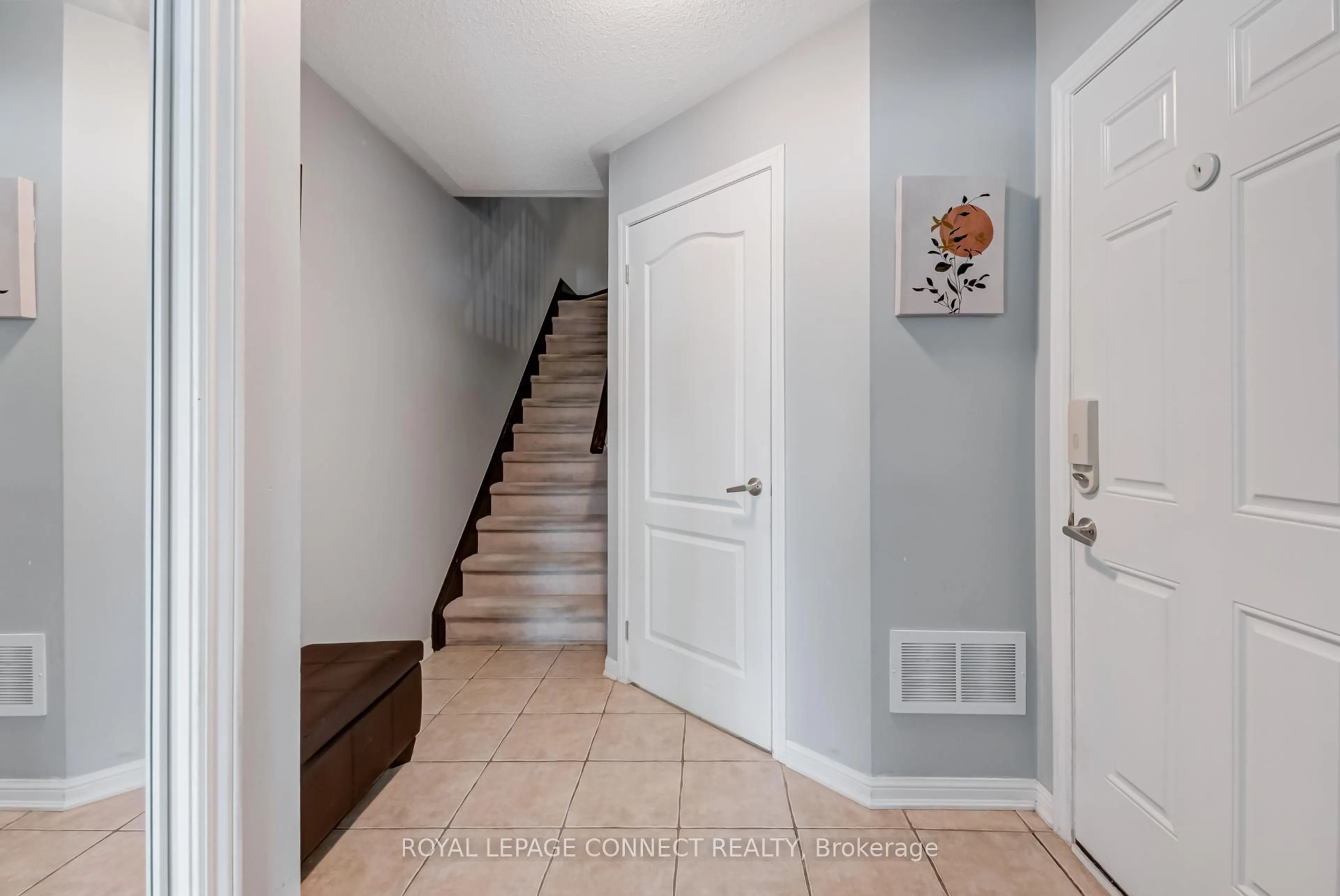 Indoor entryway for 223 Woodley Cres, Milton Ontario L9T 8C4