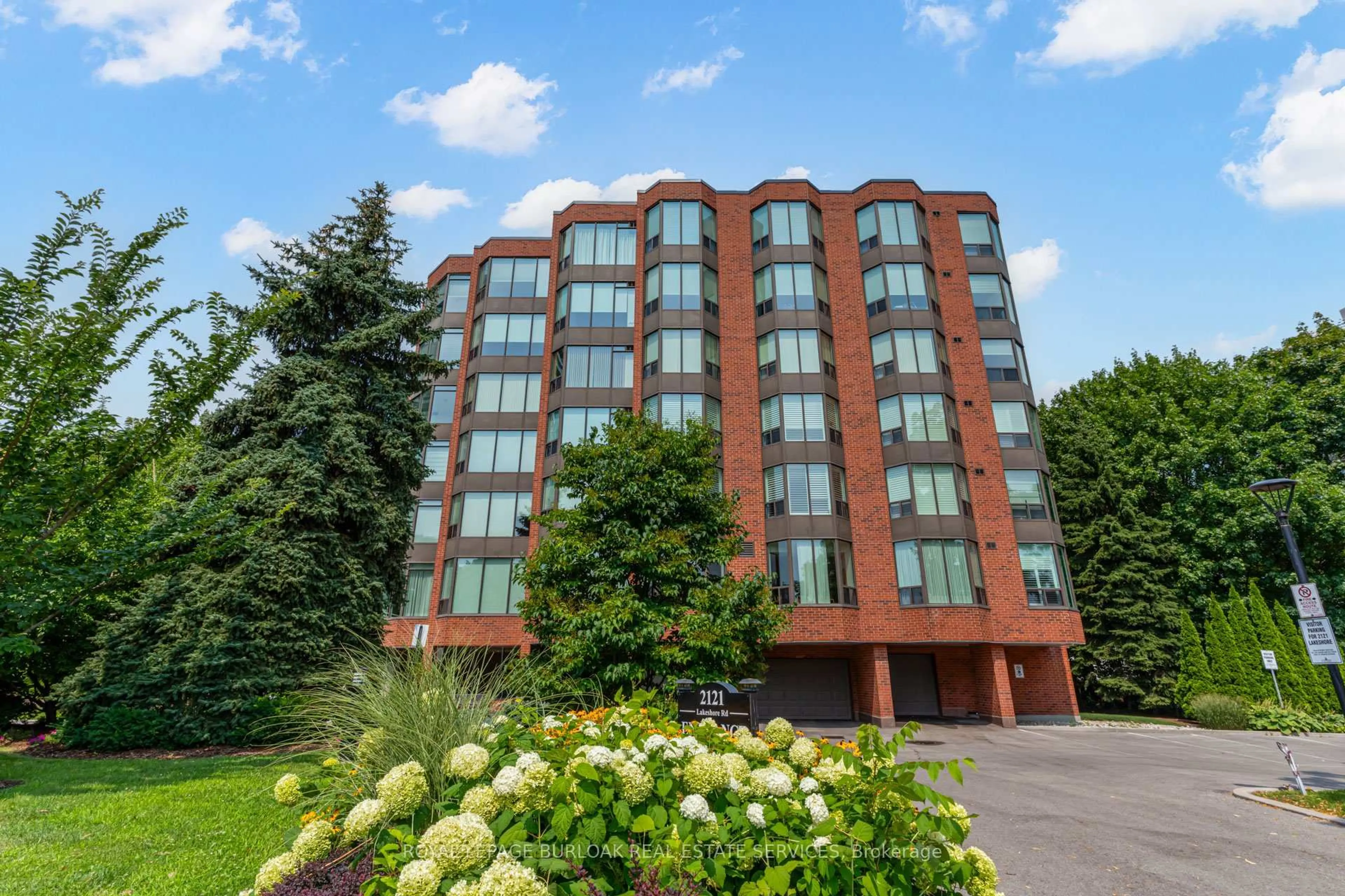 Unknown for 2121 Lakeshore Rd #503, Burlington Ontario L7R 1C9