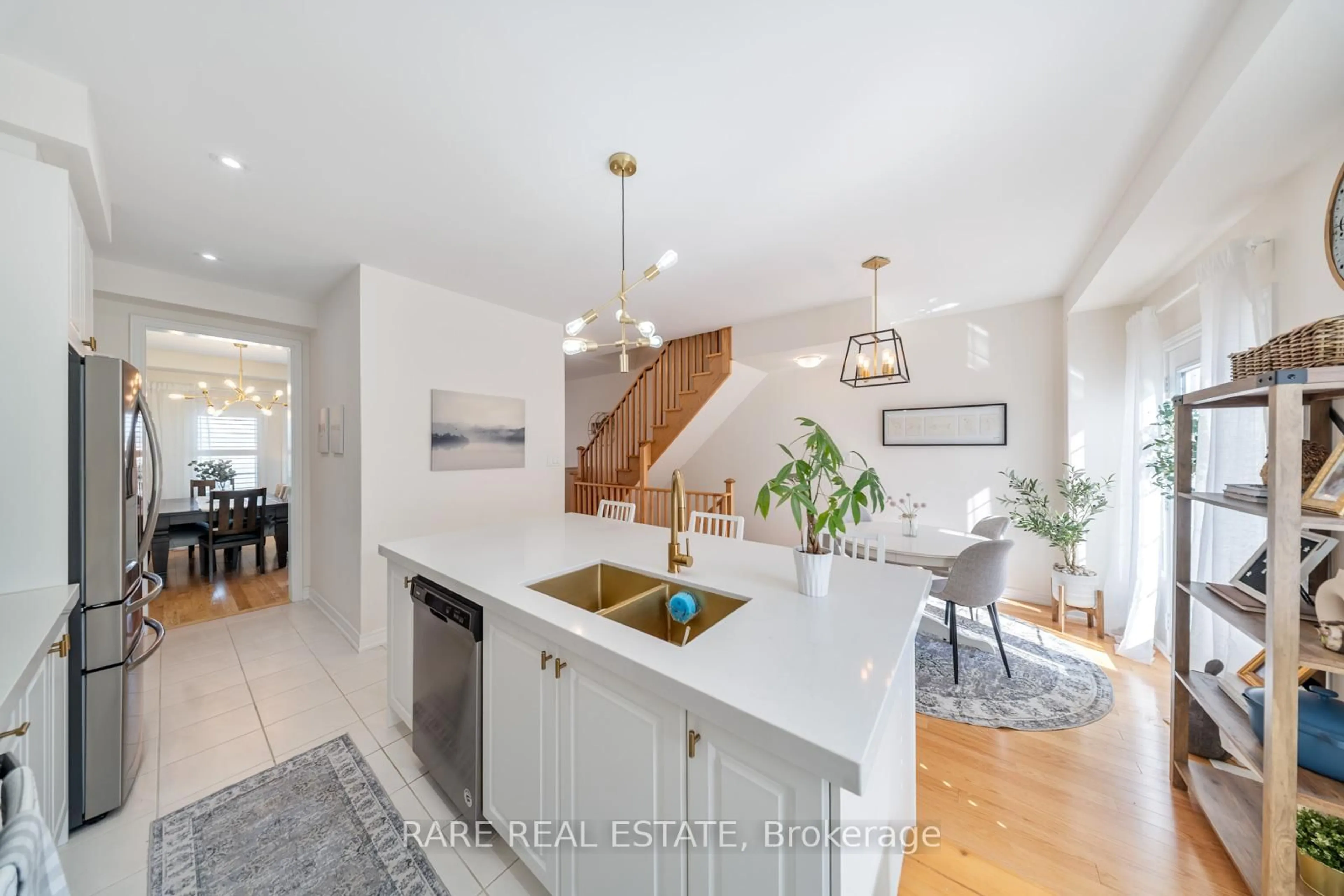 Open concept kitchen, unknown for 160 Fruitvale Circ, Brampton Ontario L7A 5C4