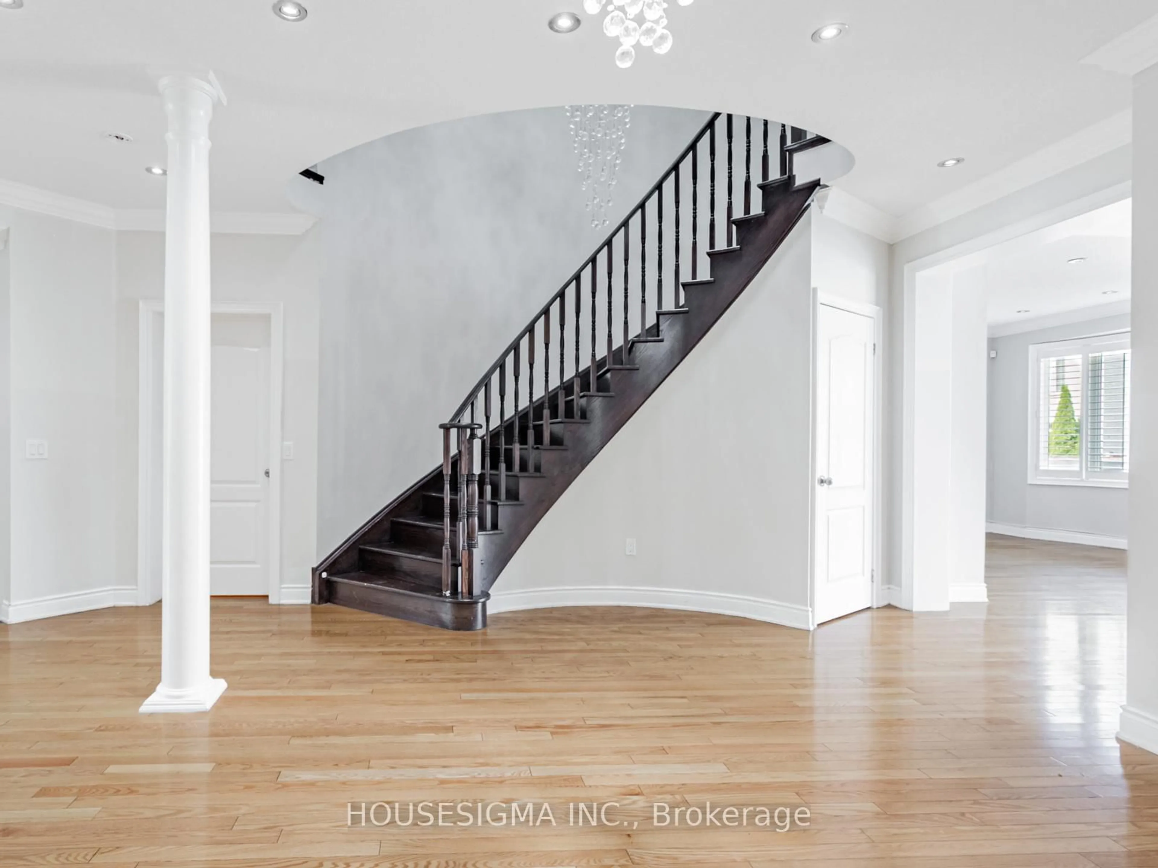 Stairs for 12 Bear Run Rd, Brampton Ontario L6X 2Y9