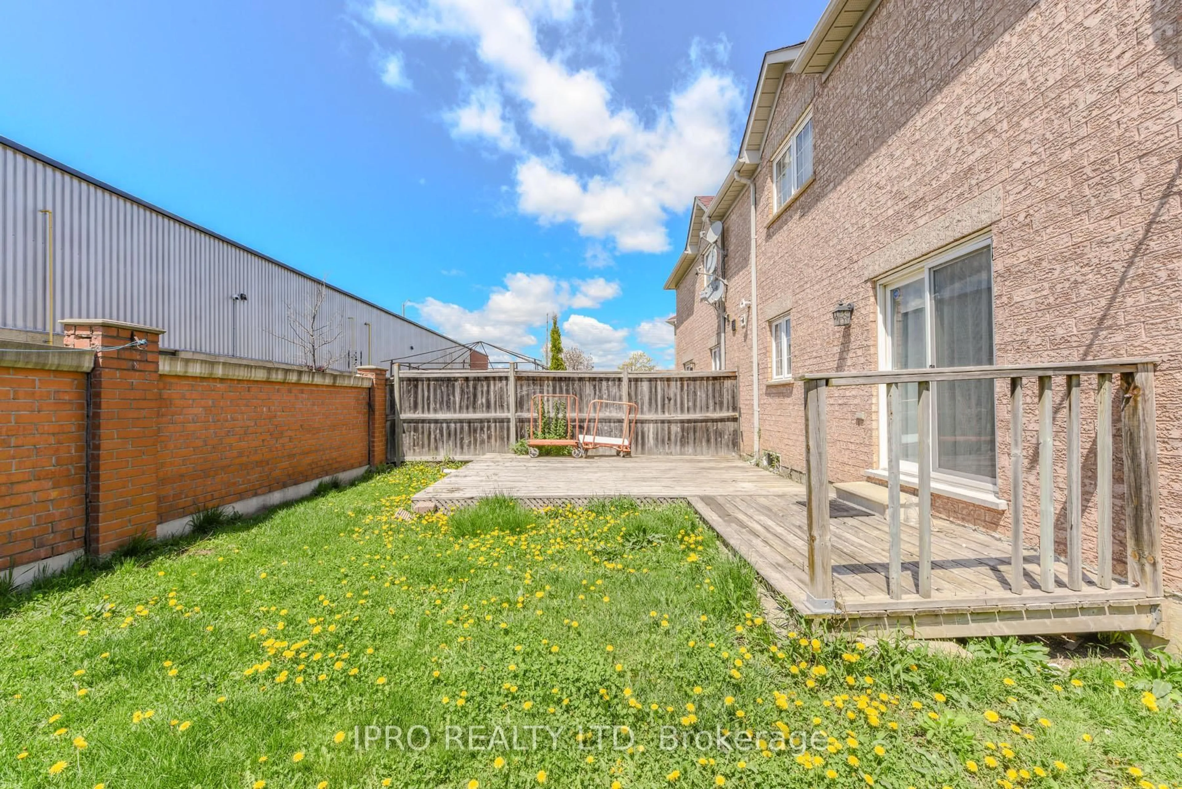 Patio, street for 12 Bramcedar Cres, Brampton Ontario L7A 1T1