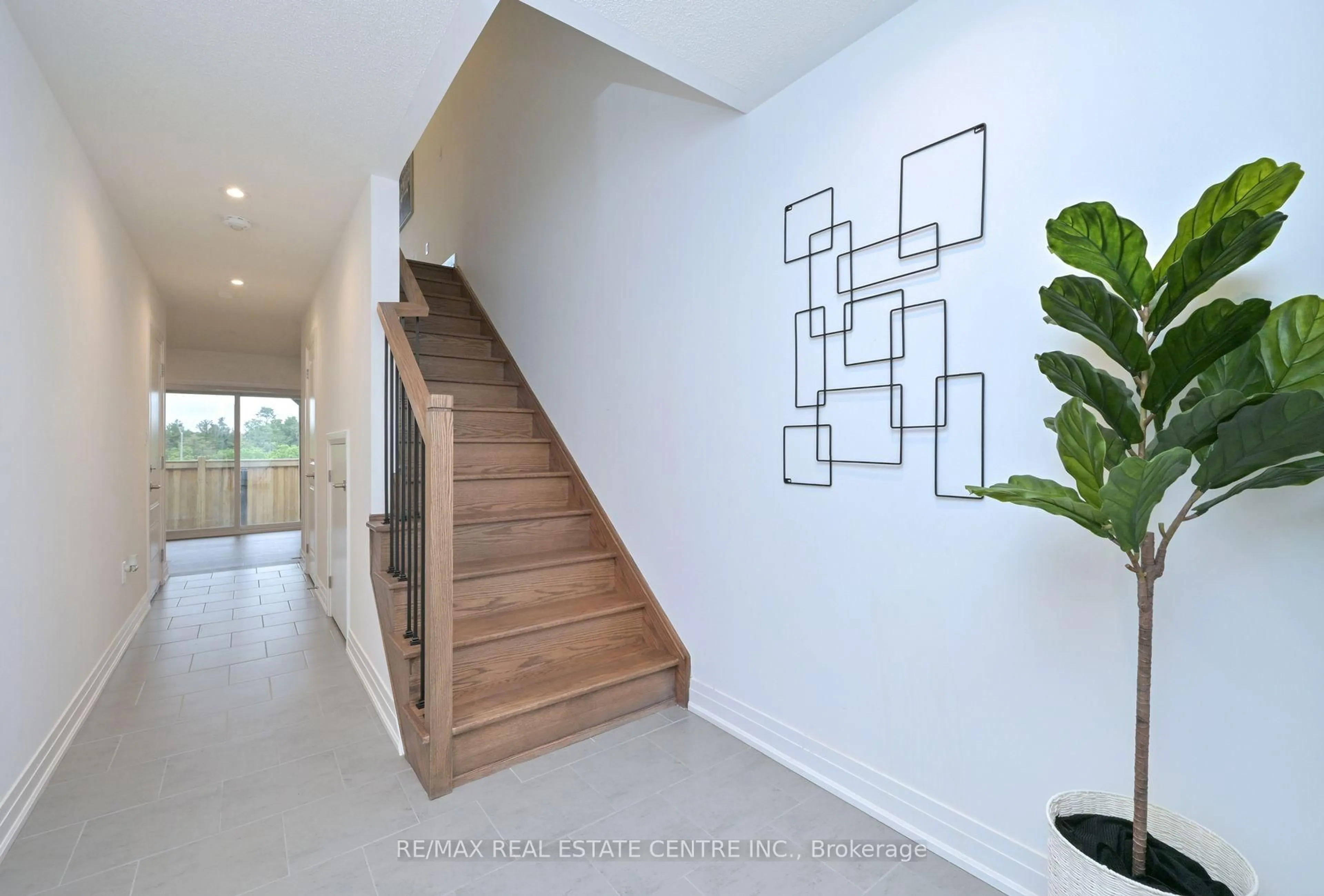 Unknown for 24 Humberstone Dr, Halton Hills Ontario L7G 0C4