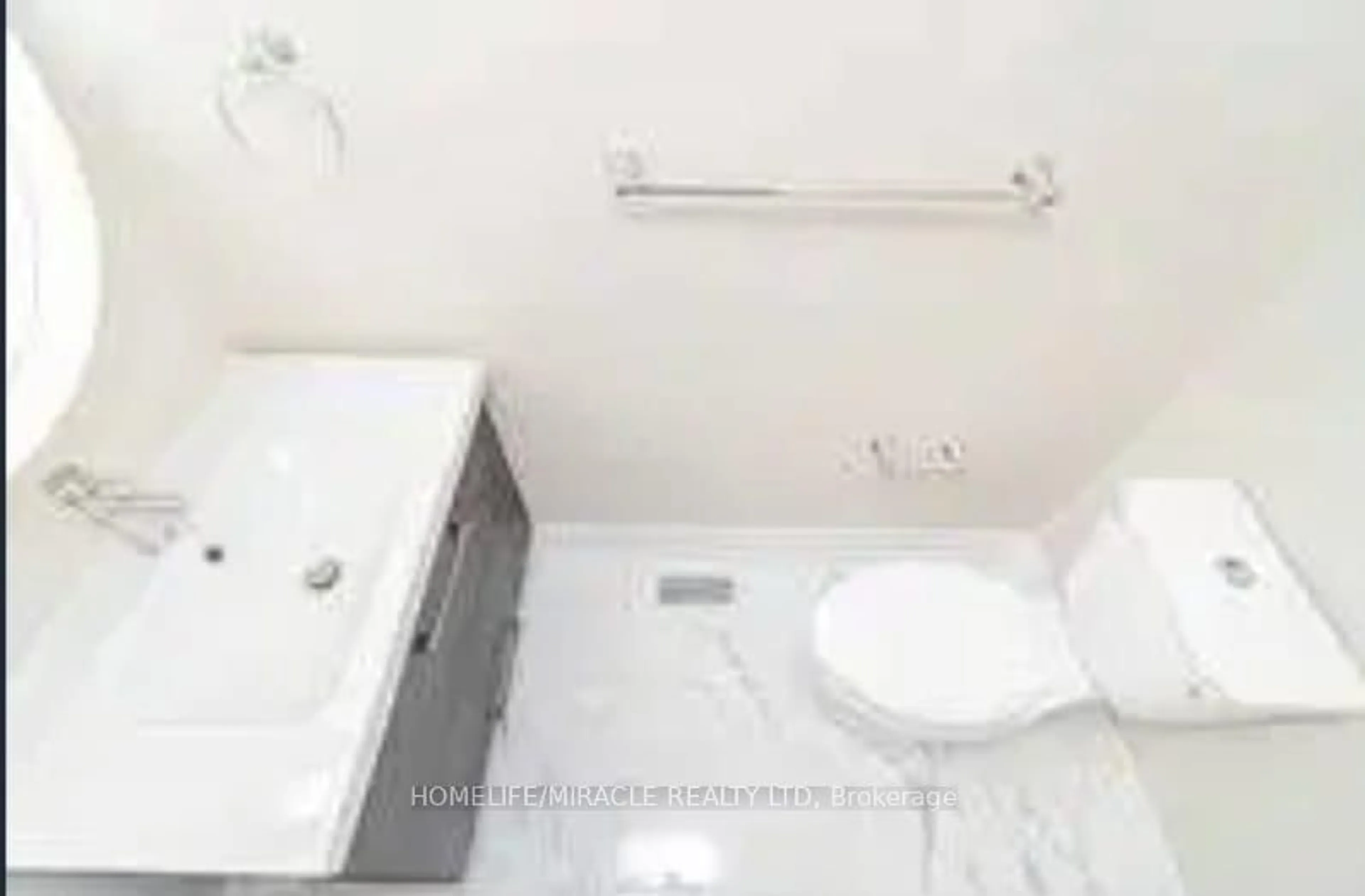 Standard bathroom, unknown for 150 Weybridge Tr, Brampton Ontario L6V 3W2