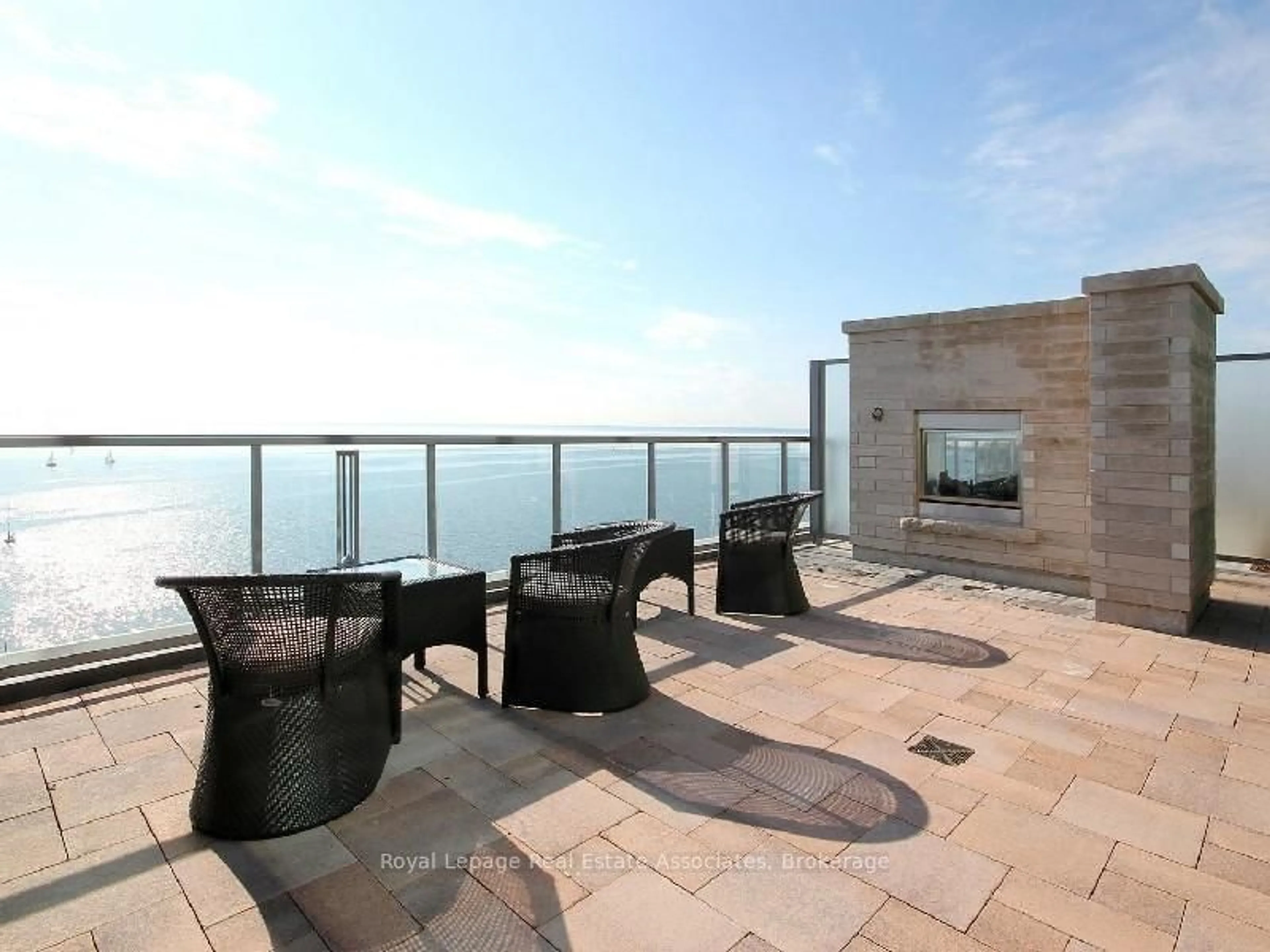 Patio, water/lake/river/ocean view for 11 Bronte Rd #426, Oakville Ontario L6L 0E1