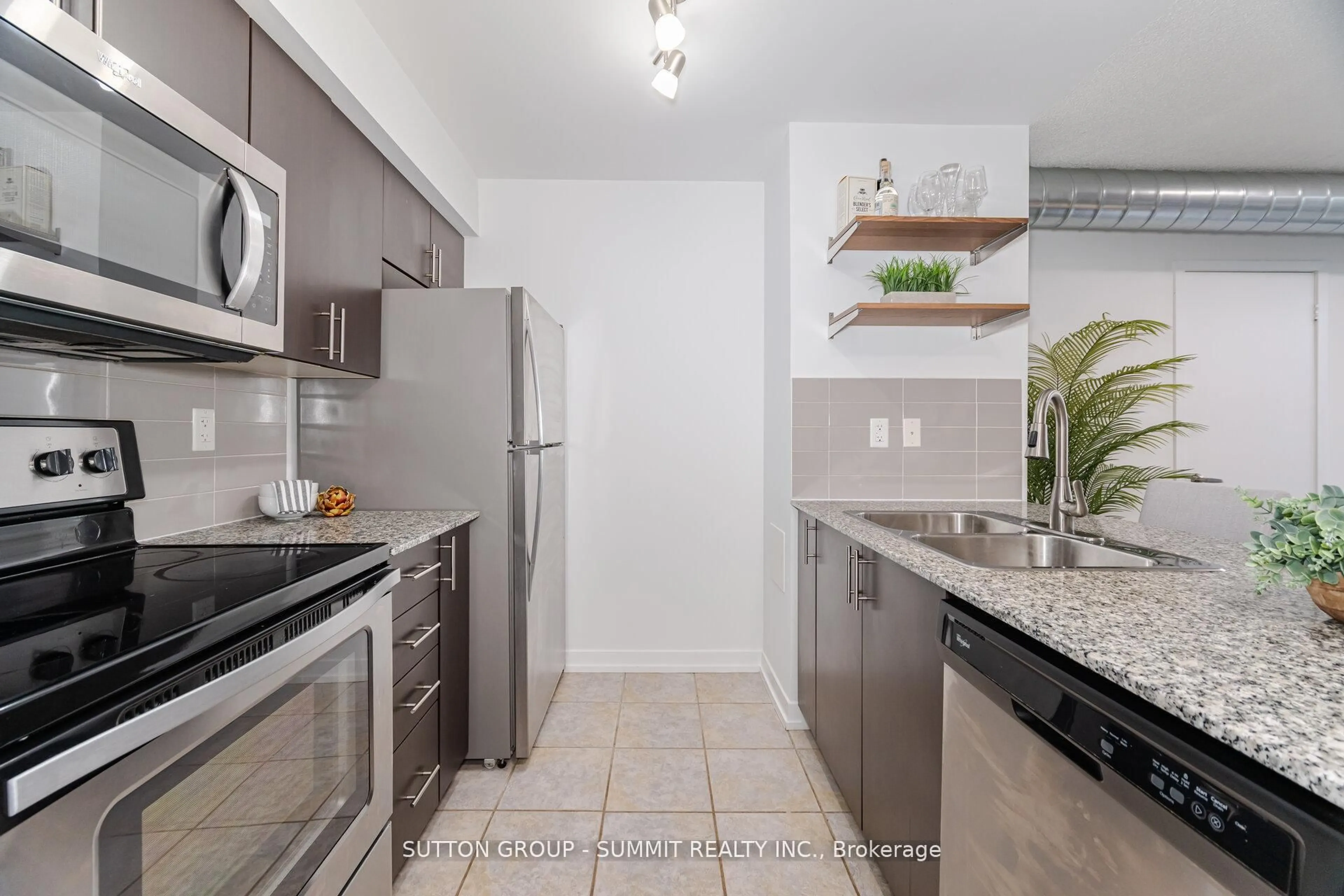Standard kitchen, ceramic/tile floor for 1410 DUPONT St #311, Toronto Ontario M6H 0B6