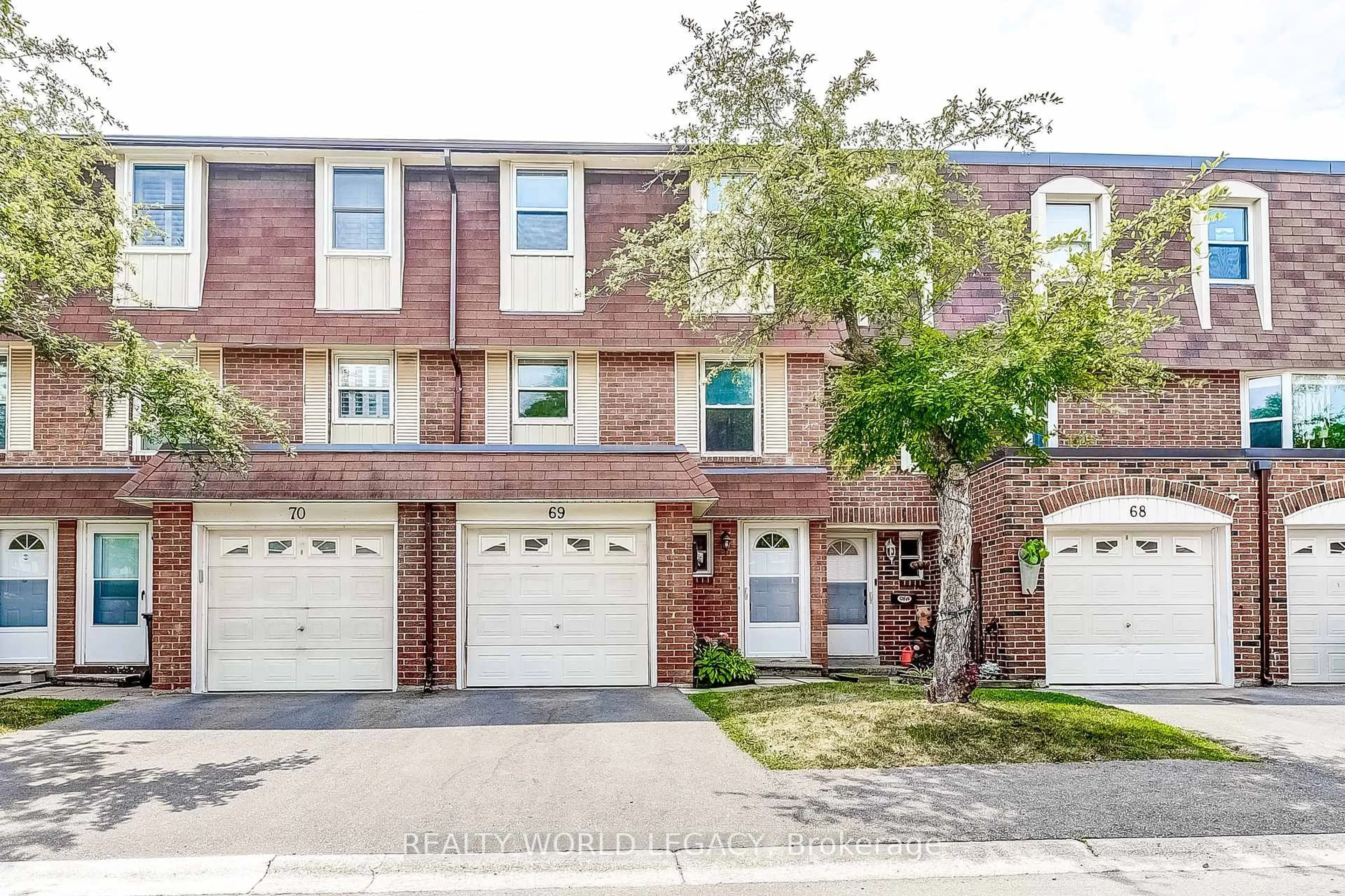 Home with brick exterior material, street for 235 Bronte St #69, Milton Ontario L9T 3V8