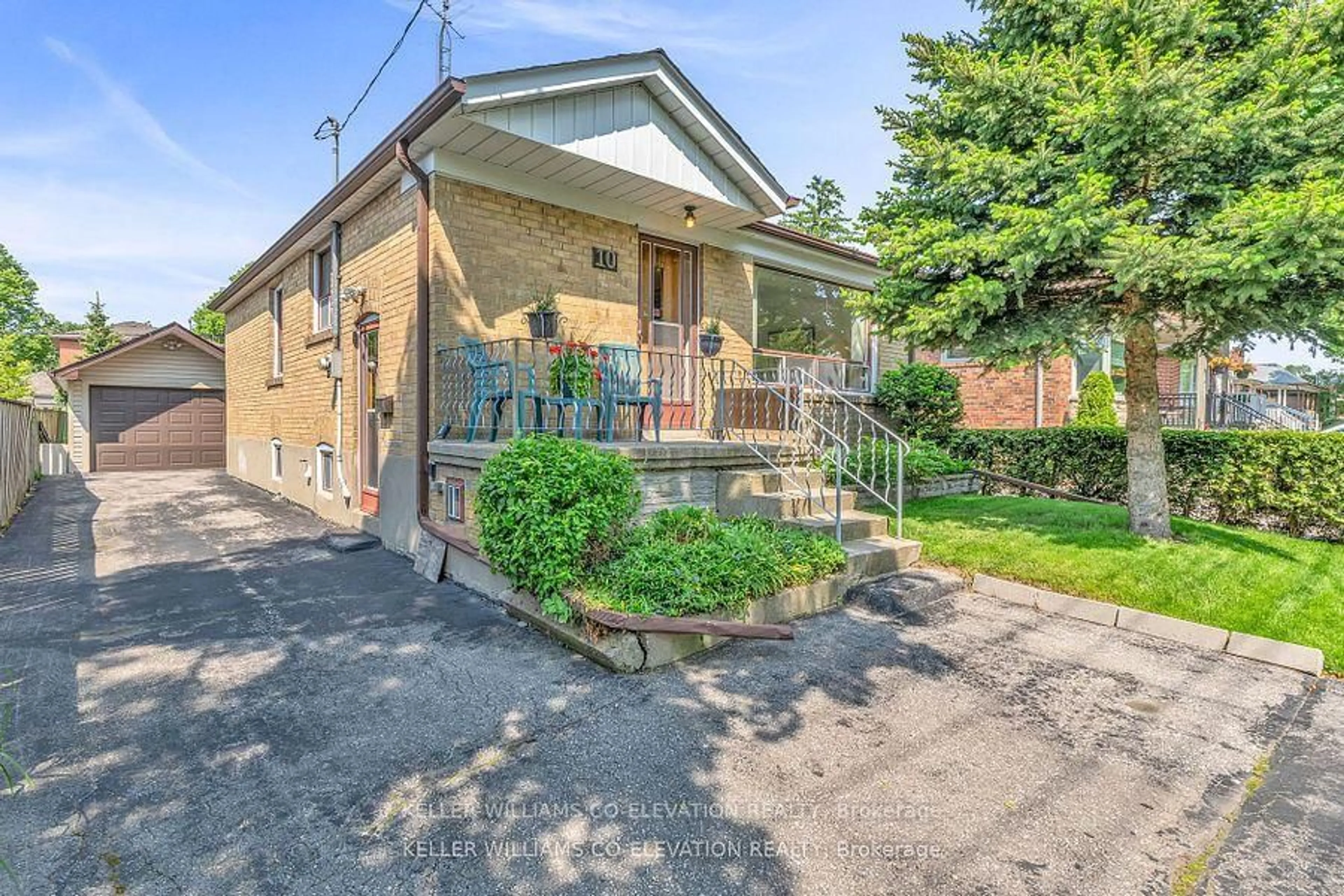Unknown for 10 Robindale Ave, Toronto Ontario M8W 4A9