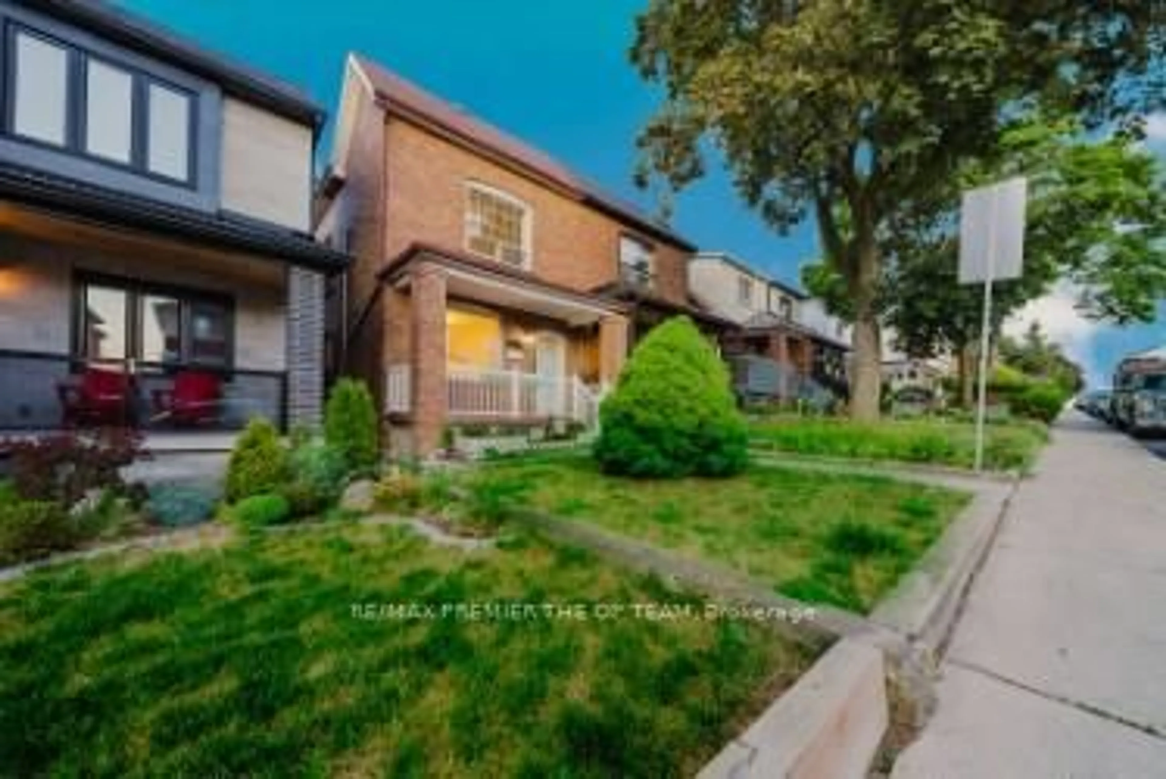 A pic from outside/outdoor area/front of a property/back of a property/a pic from drone, street for 213 Gilbert Ave, Toronto Ontario M6E 4W6