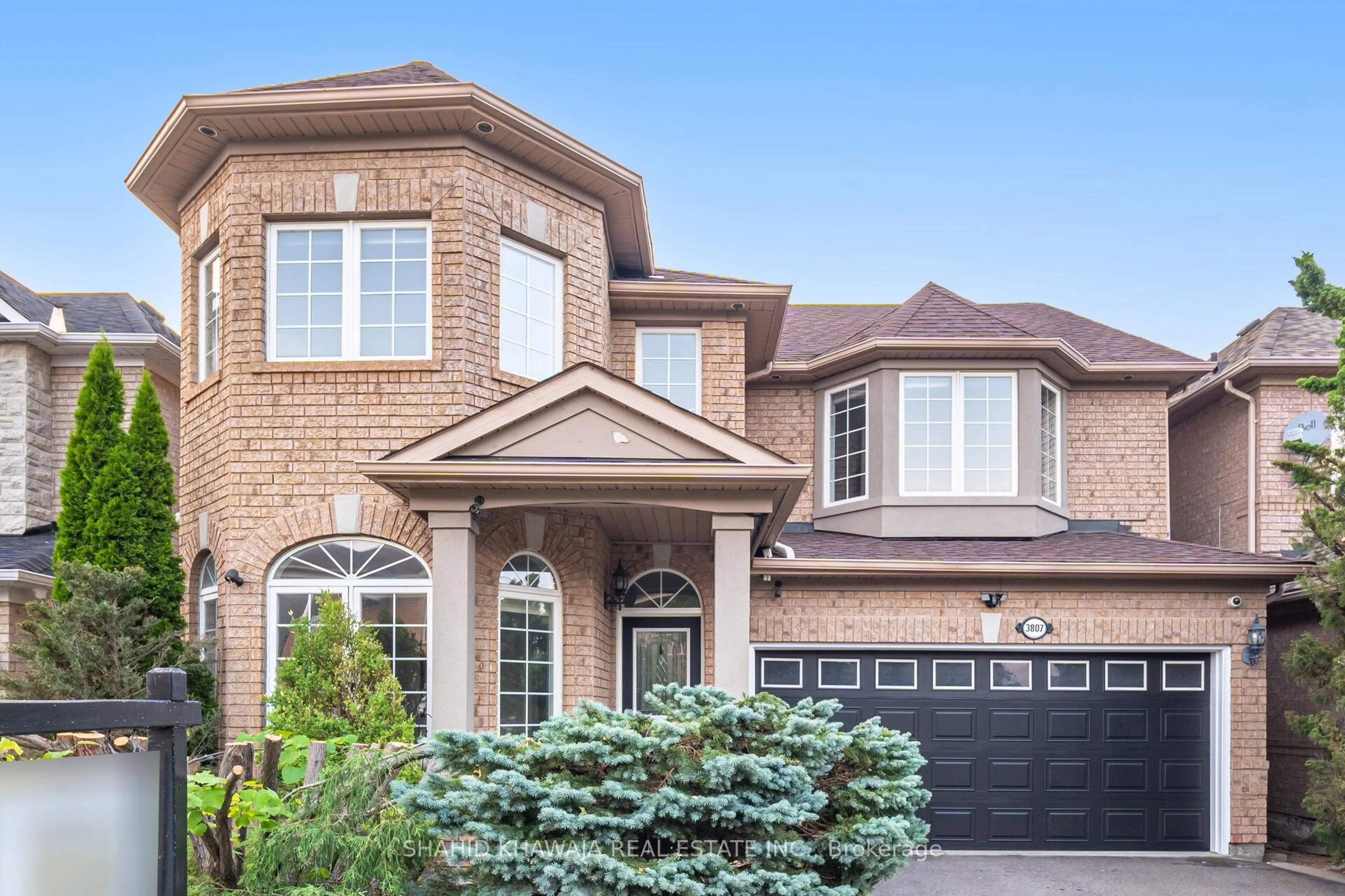 Home with brick exterior material, street for 3807 Deepwood Hts, Mississauga Ontario L5M 6M6