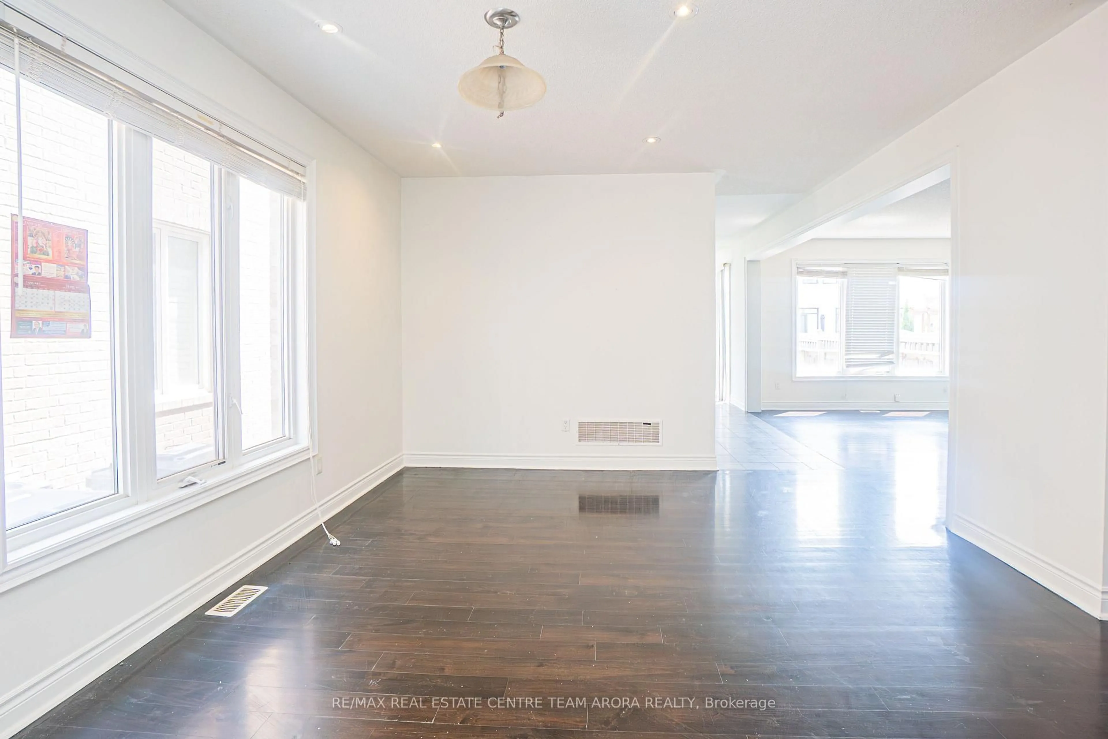 A pic of a room for 51 Elwin Rd, Brampton Ontario L6X 5J7