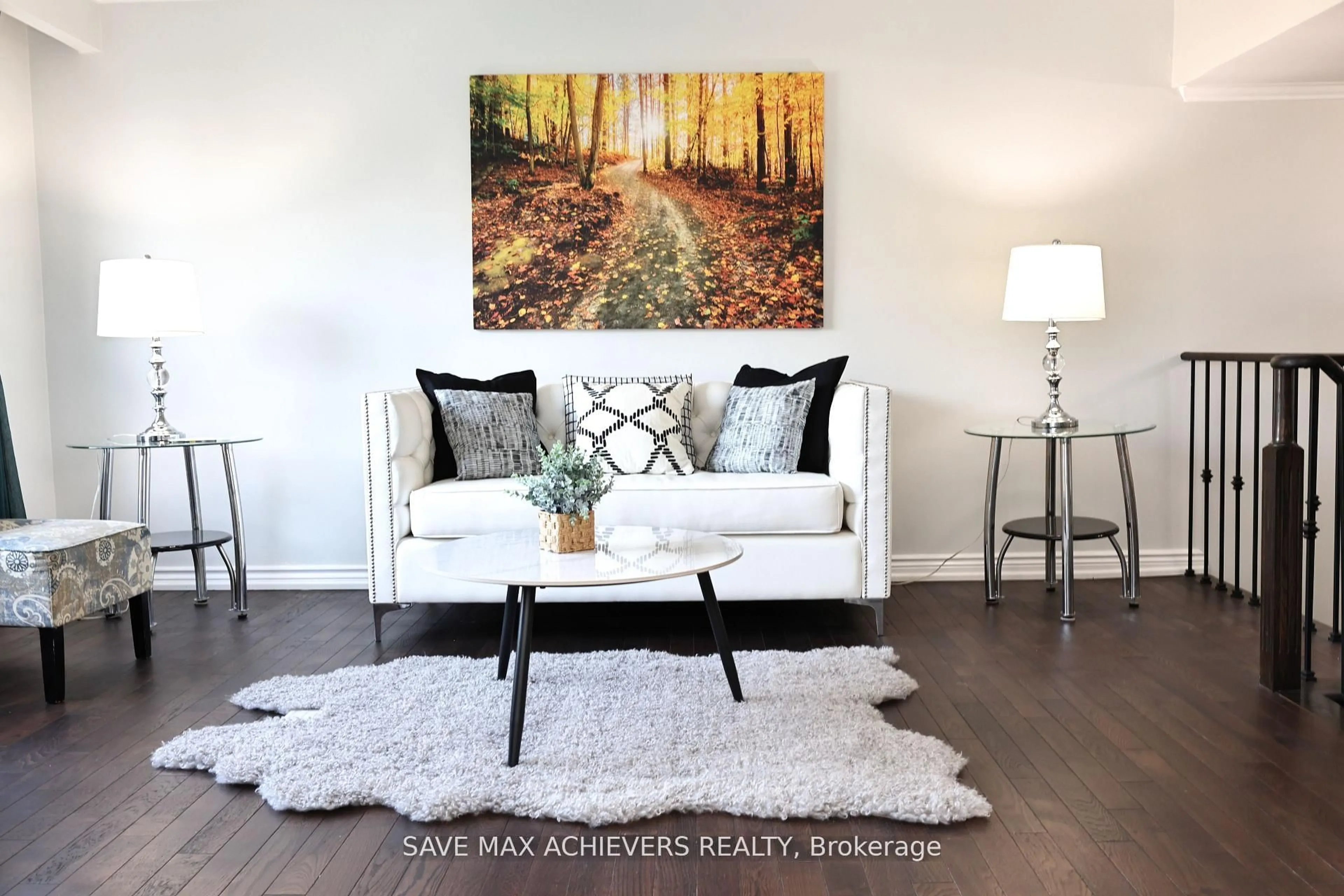 Living room with furniture, unknown for 3286 Marlene Crt, Mississauga Ontario L4X 2N5