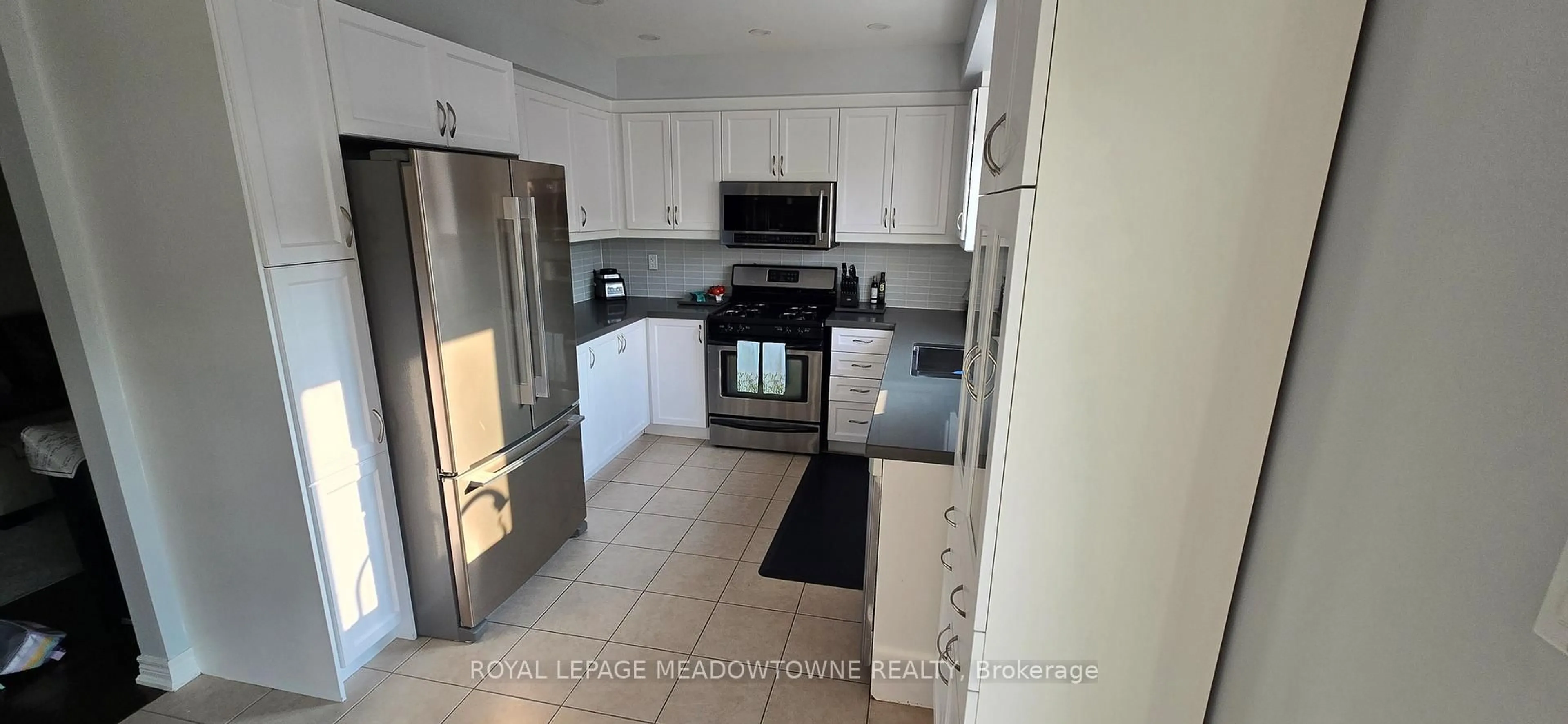 Standard kitchen, unknown for 345 Bussel Cres, Milton Ontario L9T 0W5
