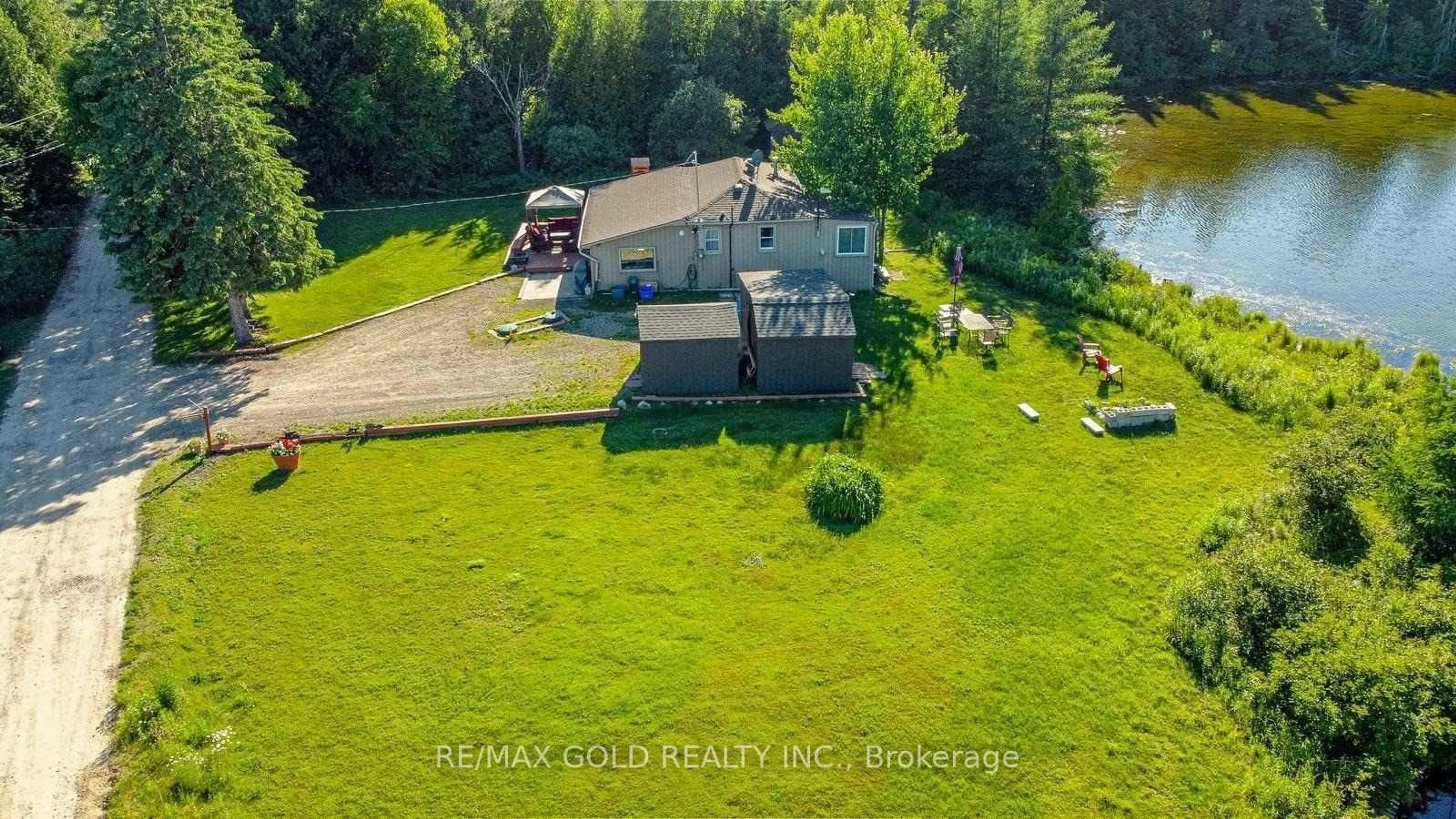 A pic from outside/outdoor area/front of a property/back of a property/a pic from drone, unknown for 785 Caledon E Garafraxa Line #21, Caledon Ontario L7K 0G4