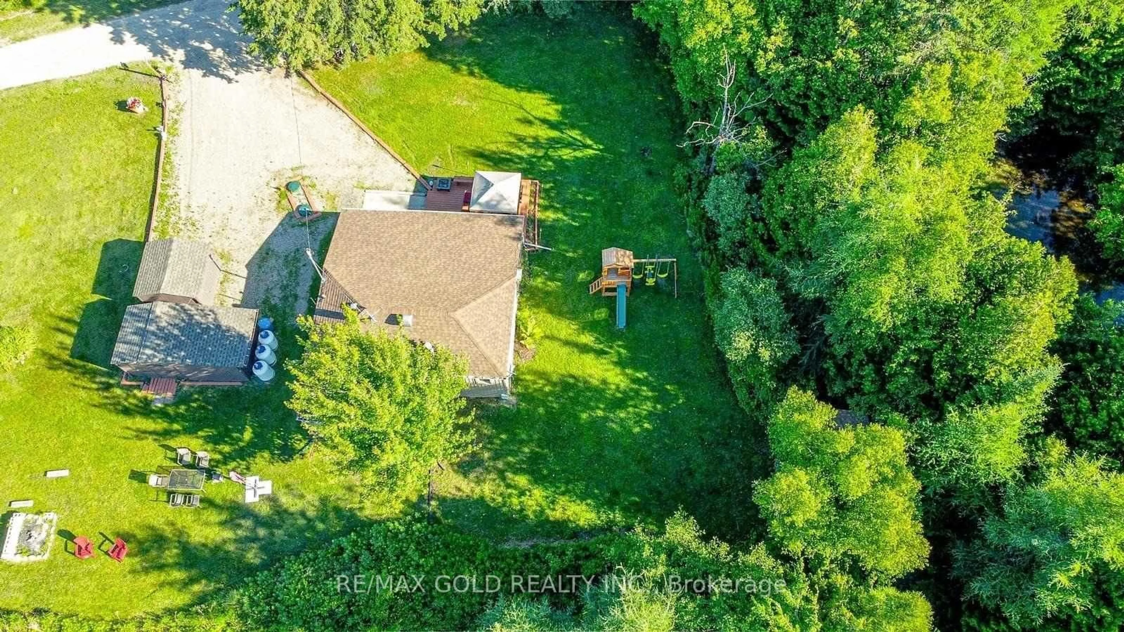 A pic from outside/outdoor area/front of a property/back of a property/a pic from drone, unknown for 785 Caledon E Garafraxa Line #21, Caledon Ontario L7K 0G4