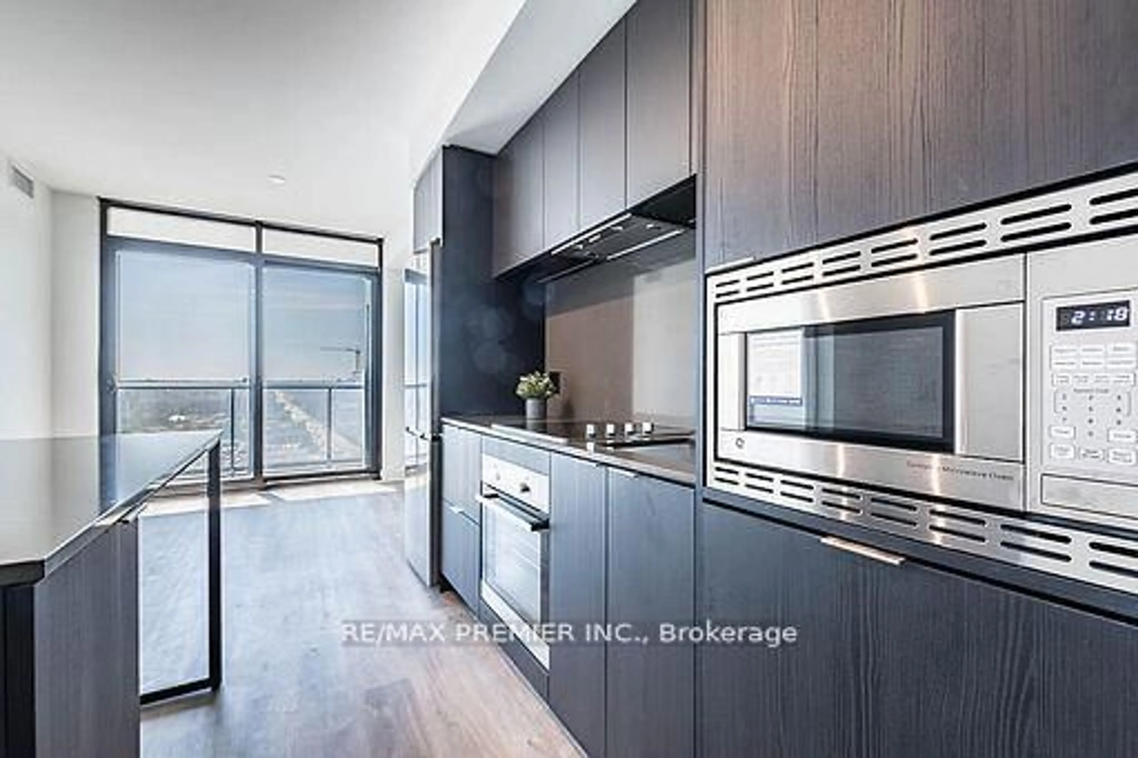 Contemporary kitchen, unknown for 86 Dundas St #1620, Mississauga Ontario L5A 0B1
