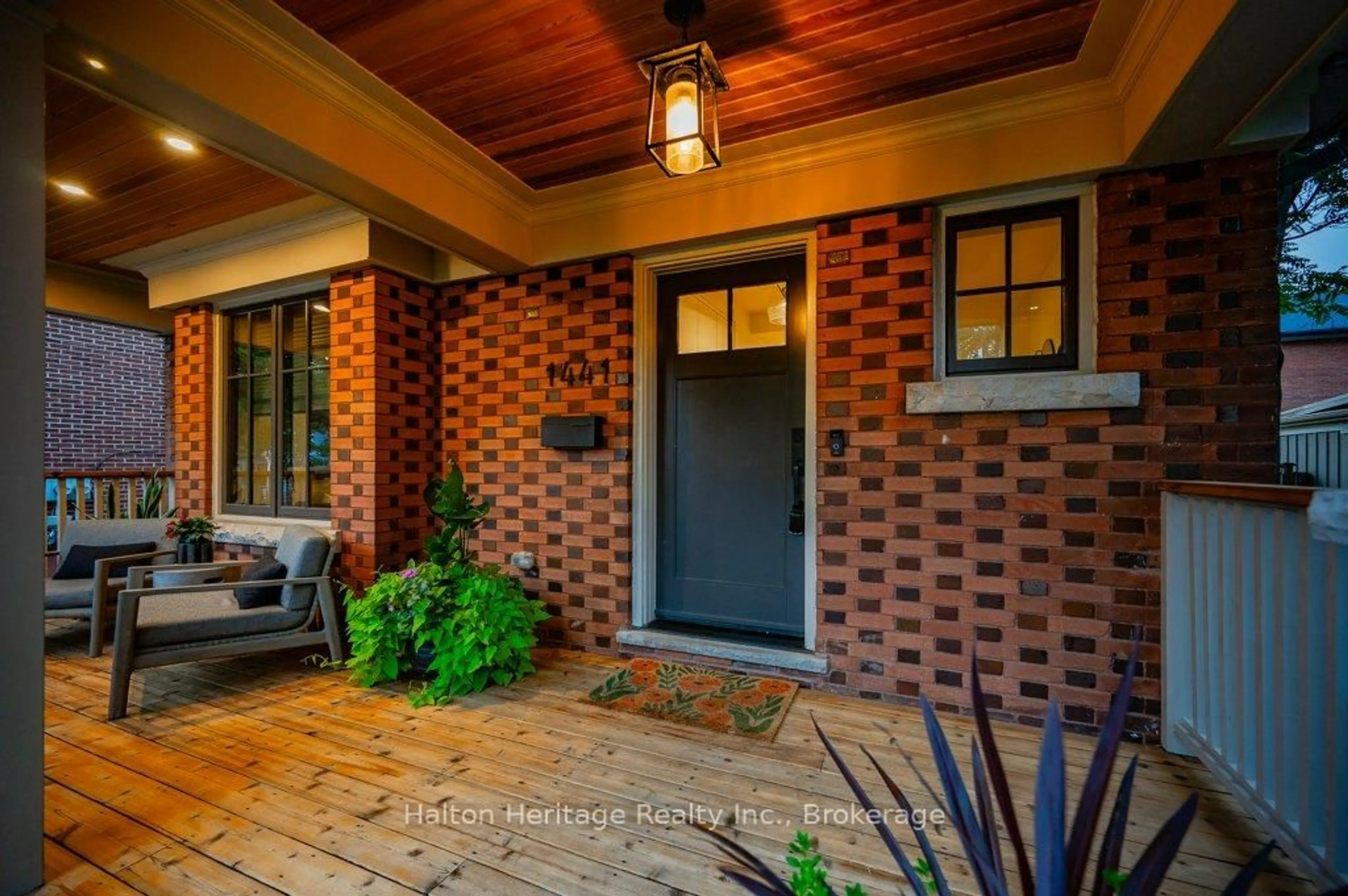 Home with brick exterior material, street for 1441 Caroline St, Burlington Ontario L7S 1H7